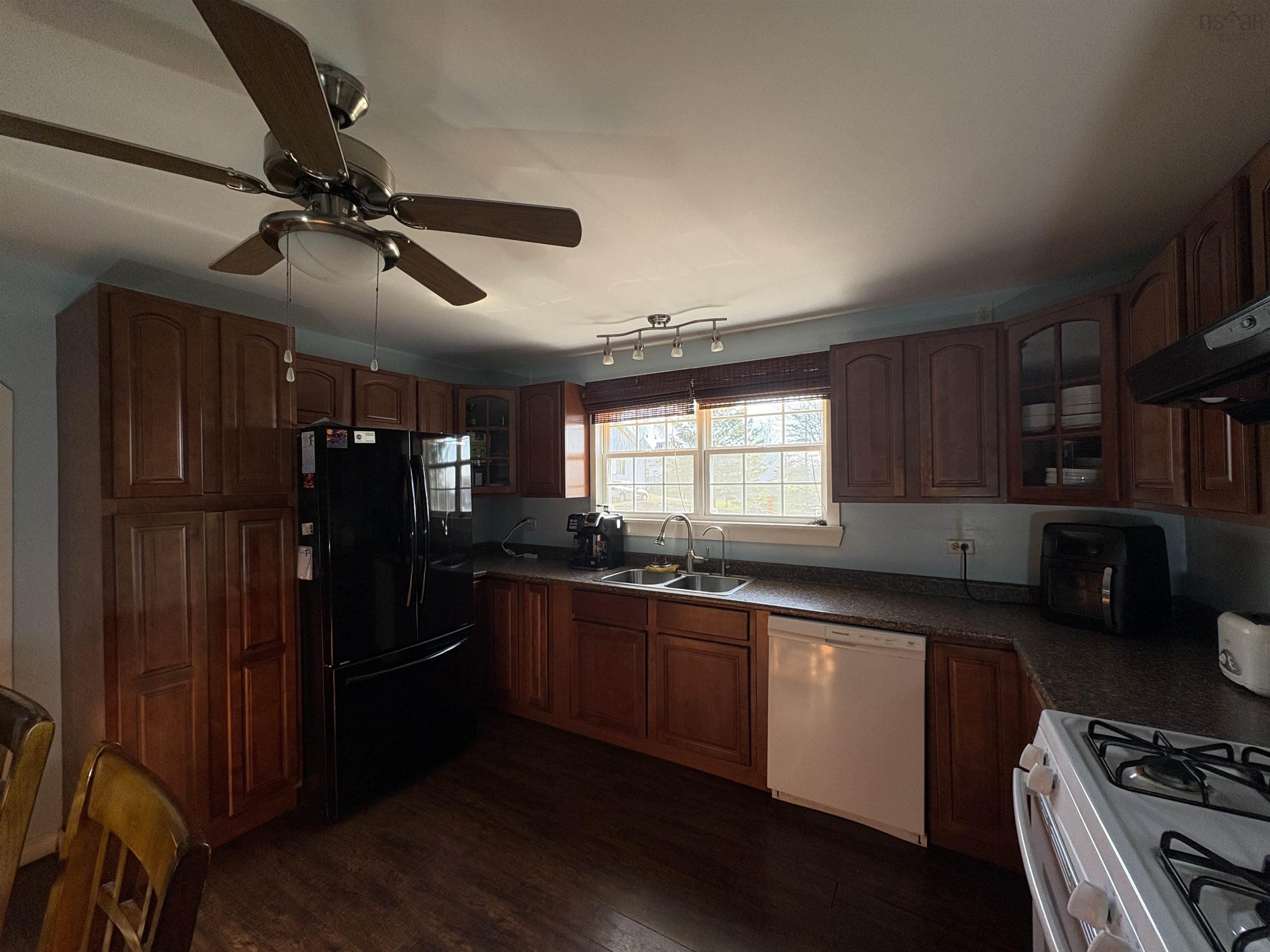 $299,000.00: 200 Lighthouse Lane, Wallace