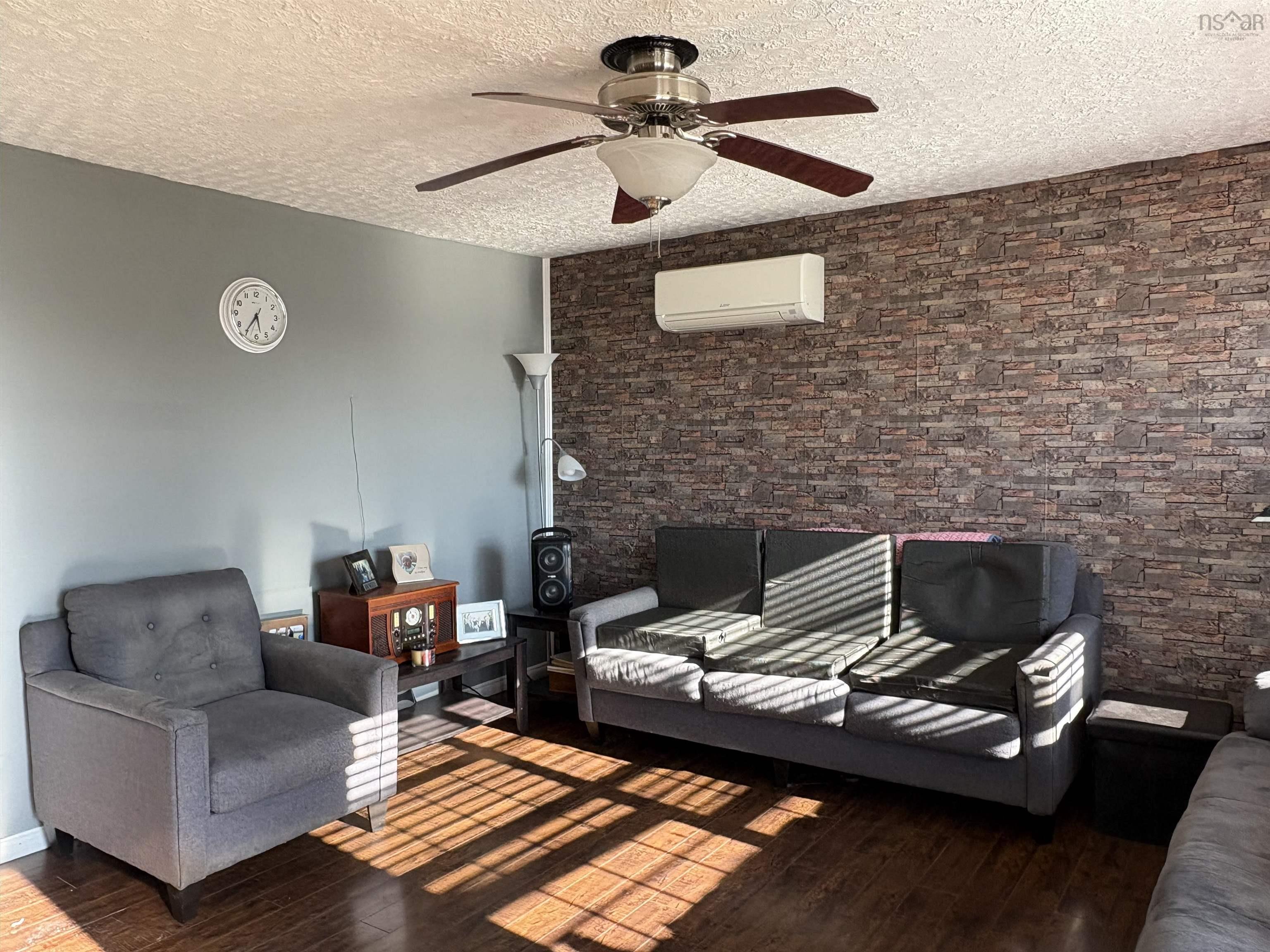 $299,000.00: 200 Lighthouse Lane, Wallace