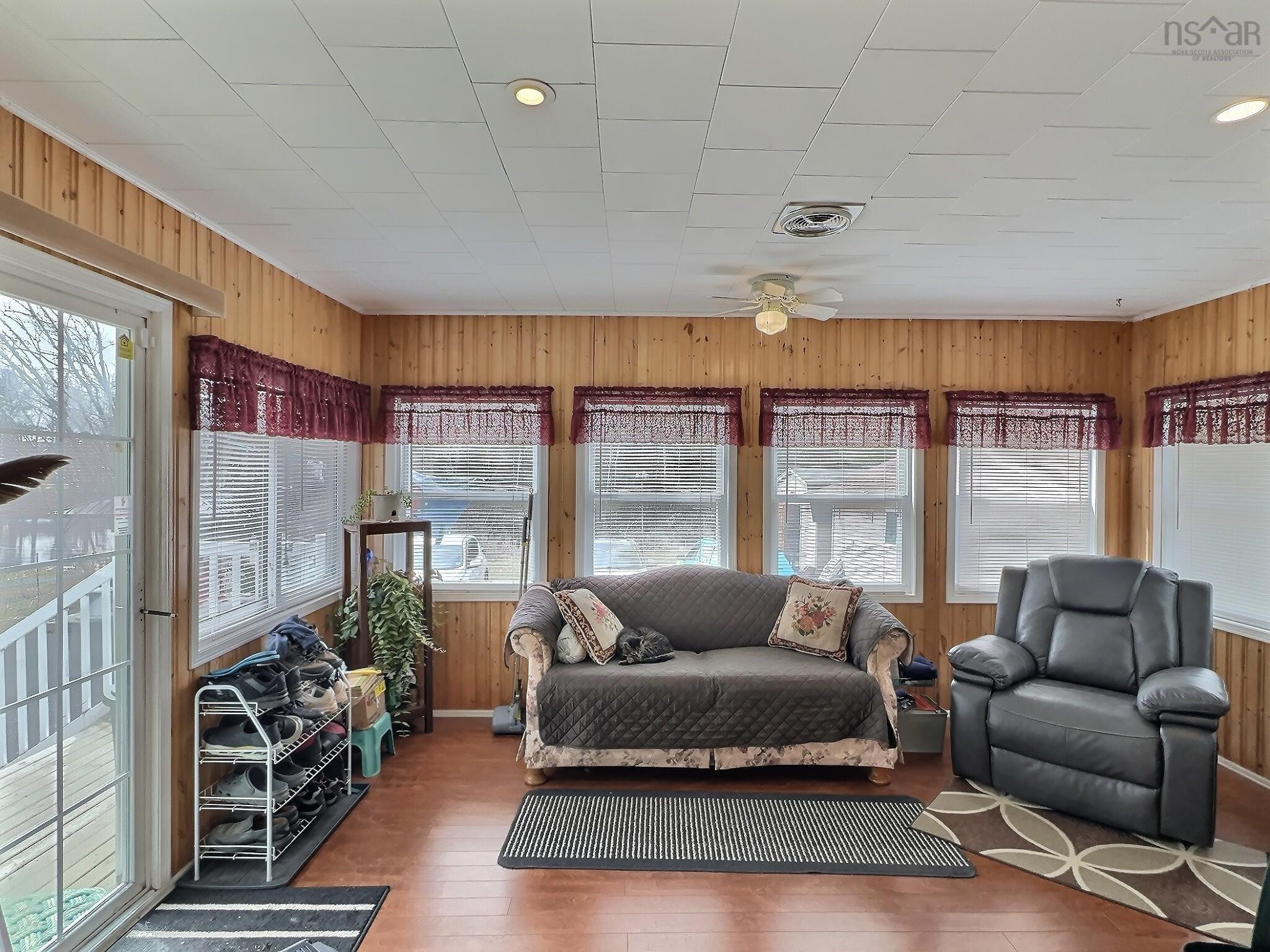 $469,000.00: 230 Salmon River Road, Valley