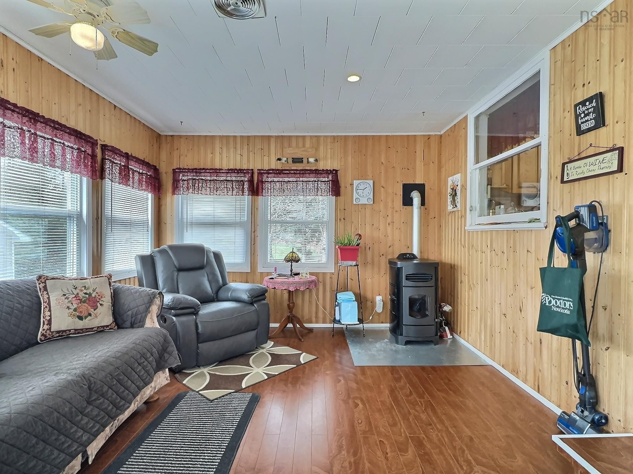 $469,000.00: 230 Salmon River Road, Valley