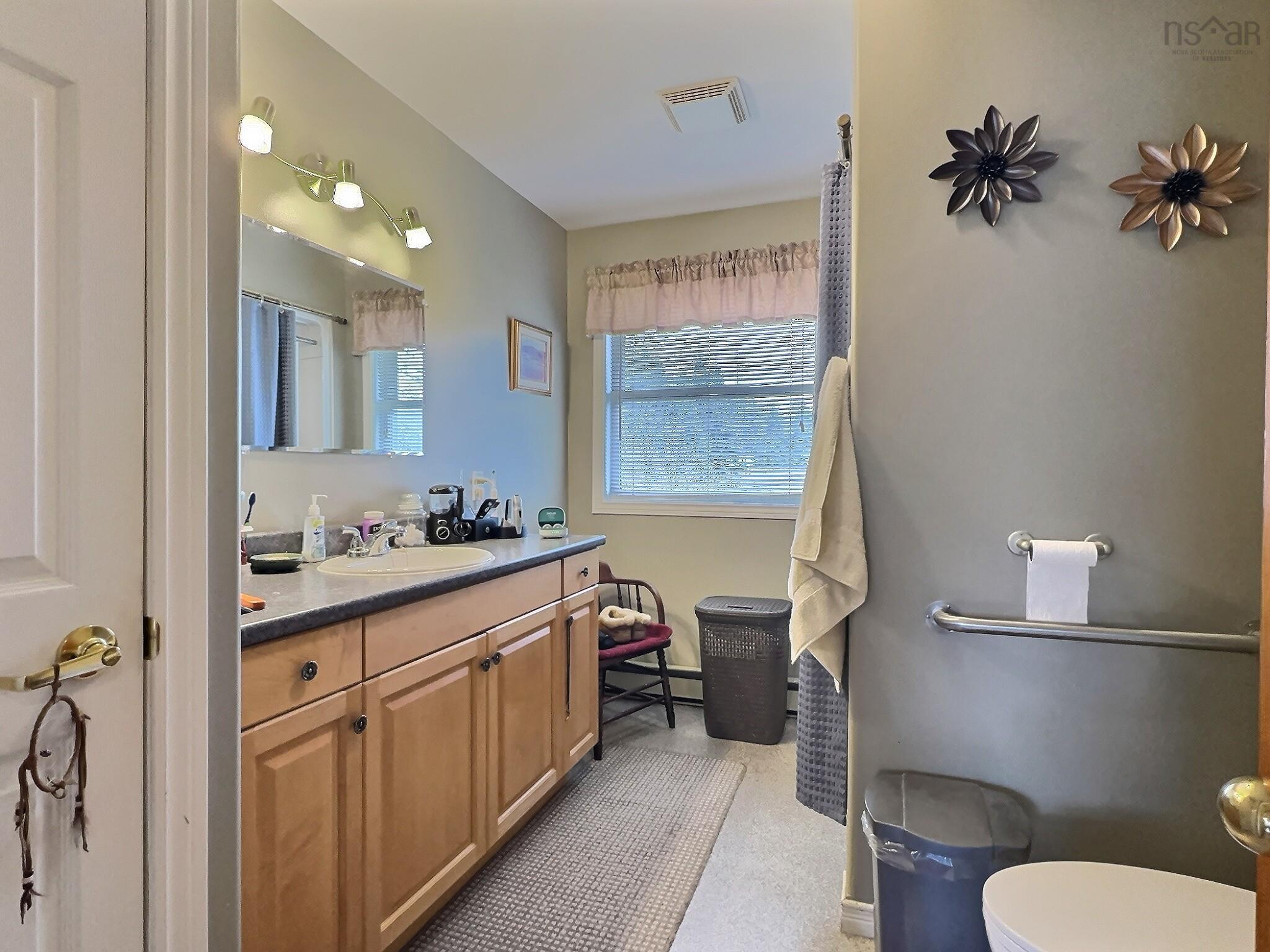 $469,000.00: 230 Salmon River Road, Valley