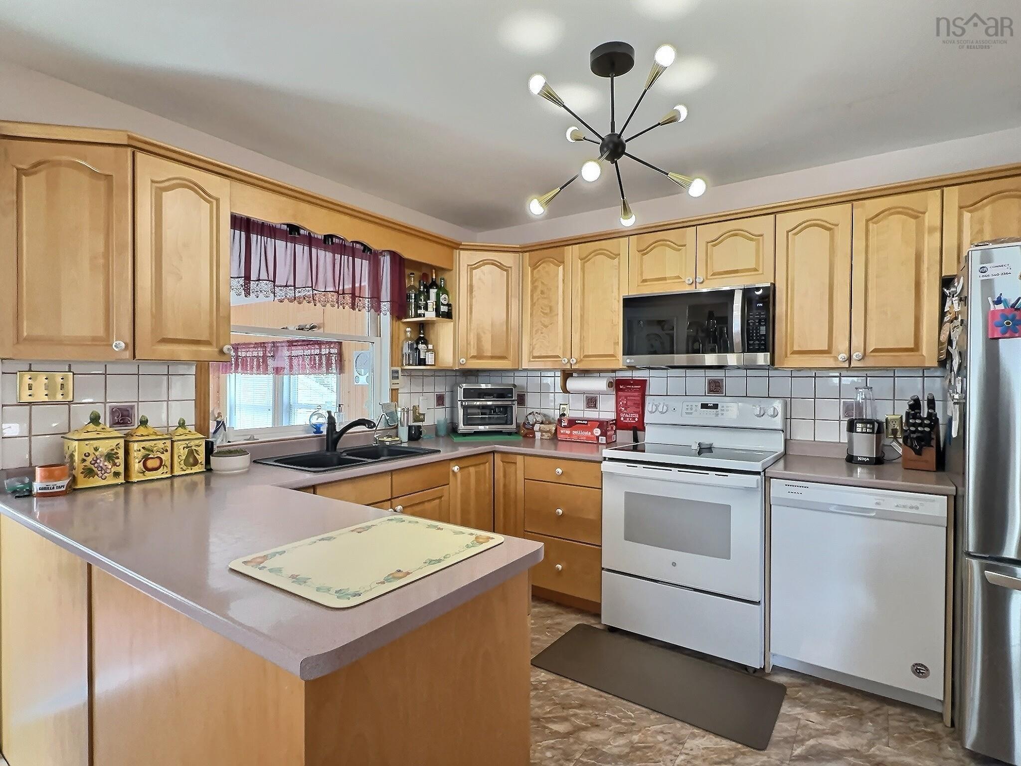 $469,000.00: 230 Salmon River Road, Valley