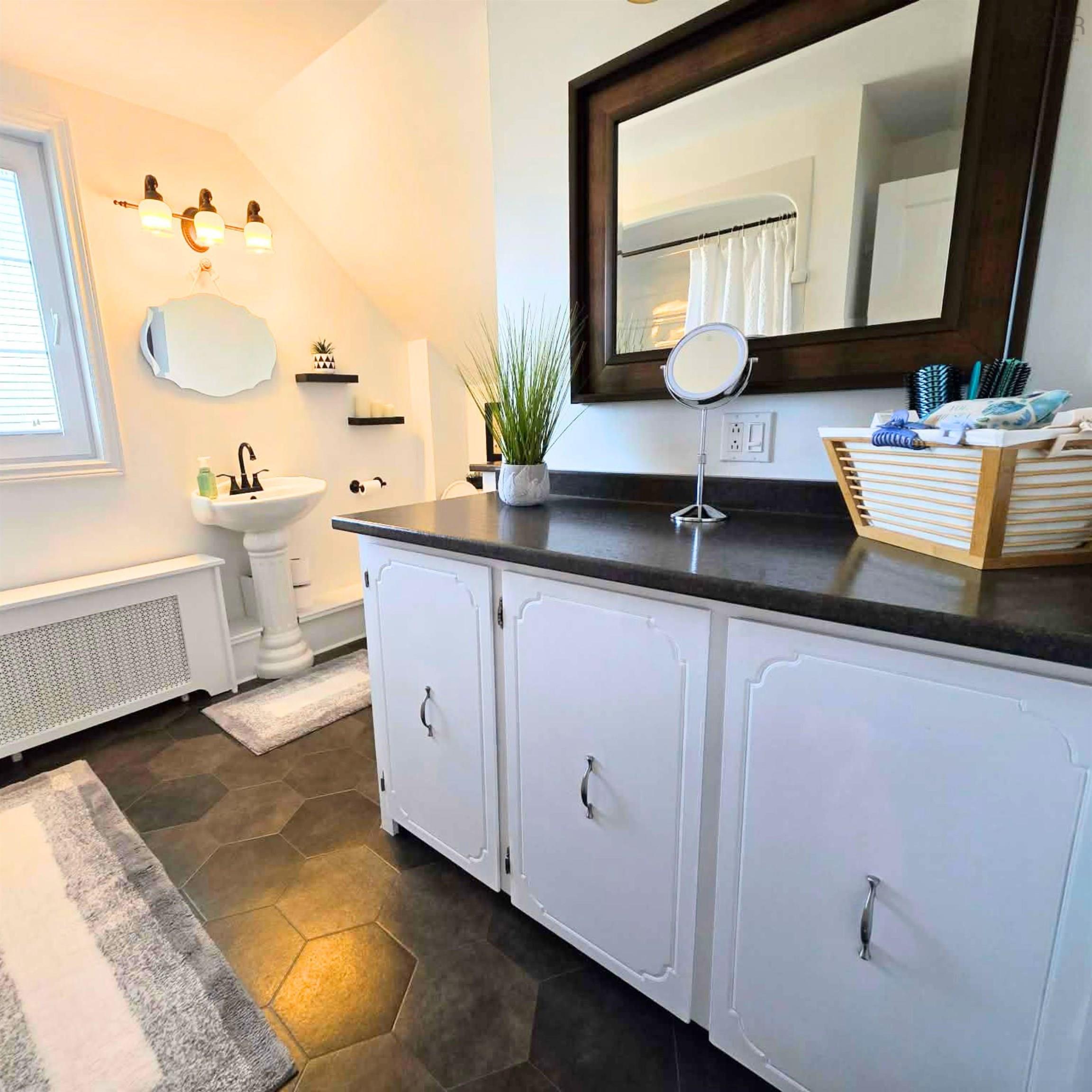 $339,000.00: 280 Convent Street, New Waterford