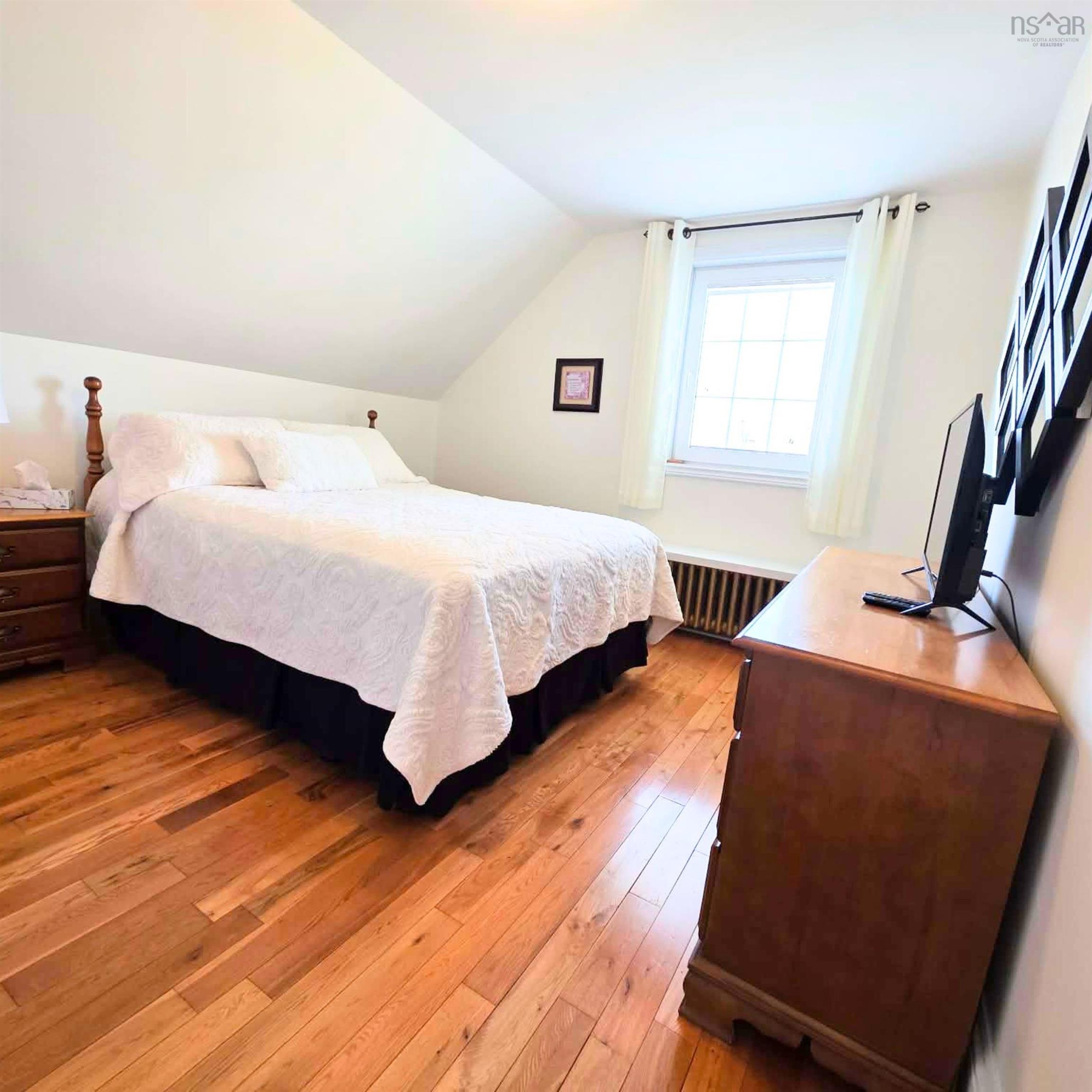 $339,000.00: 280 Convent Street, New Waterford