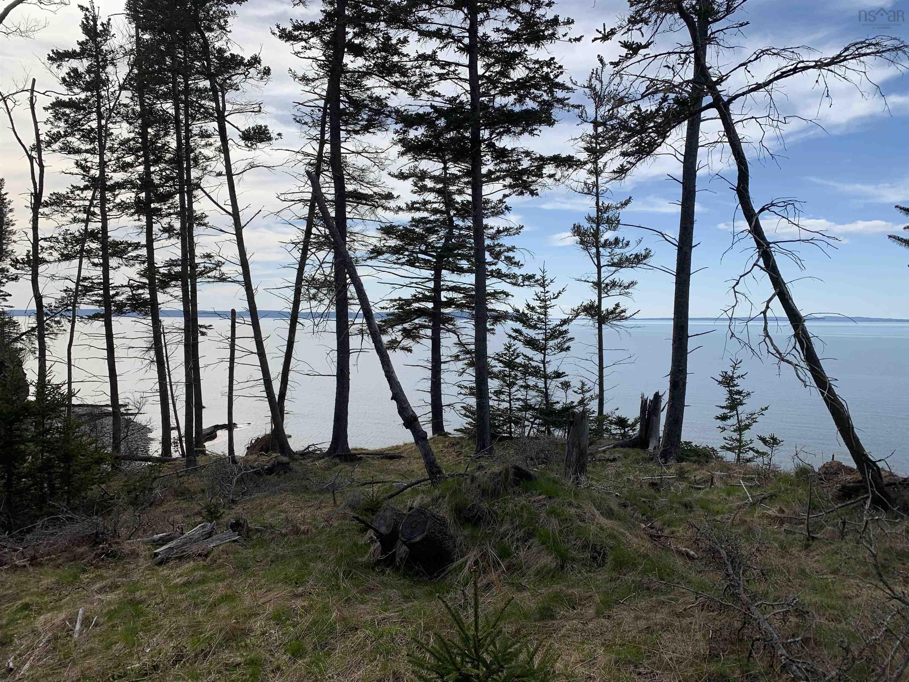 $199,900.00: 7645 215 Highway, Cambridge