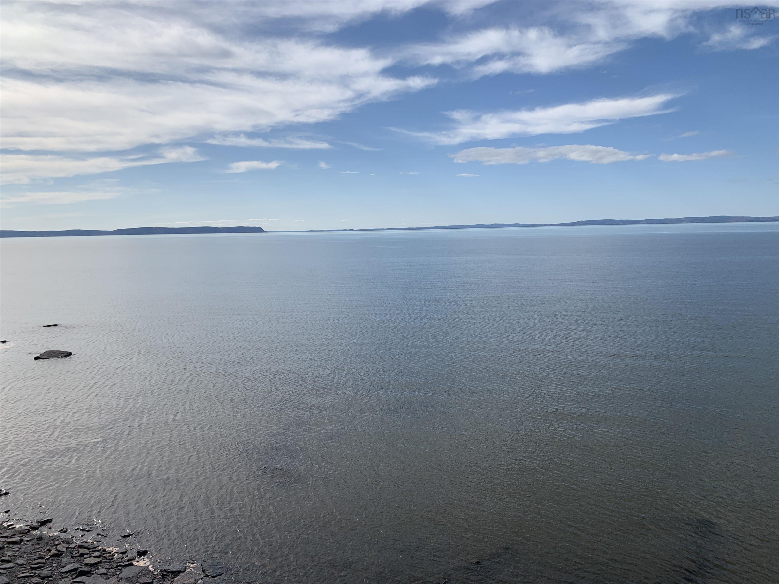 $199,900.00: 7645 215 Highway, Cambridge