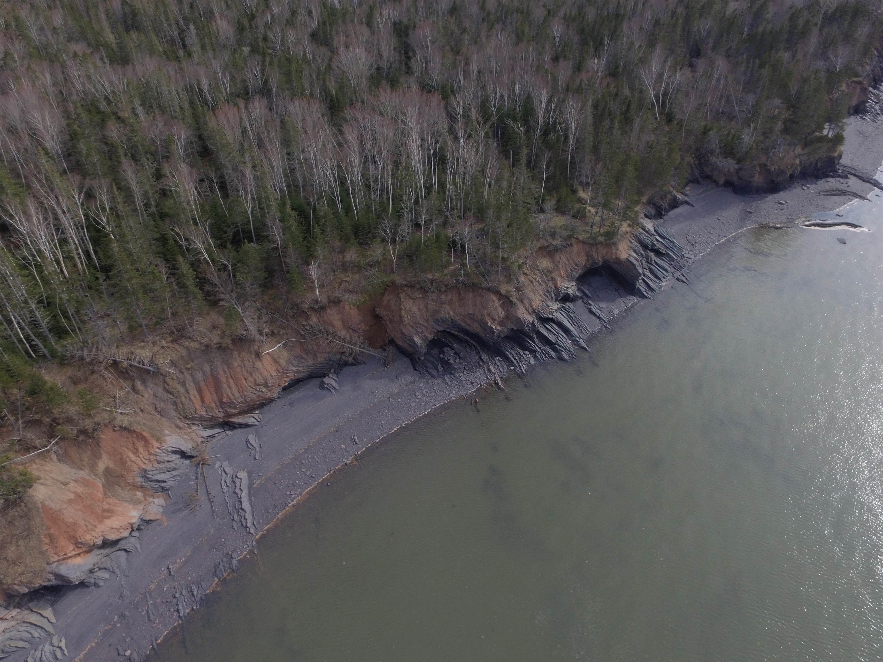 $199,900.00: 7645 215 Highway, Cambridge