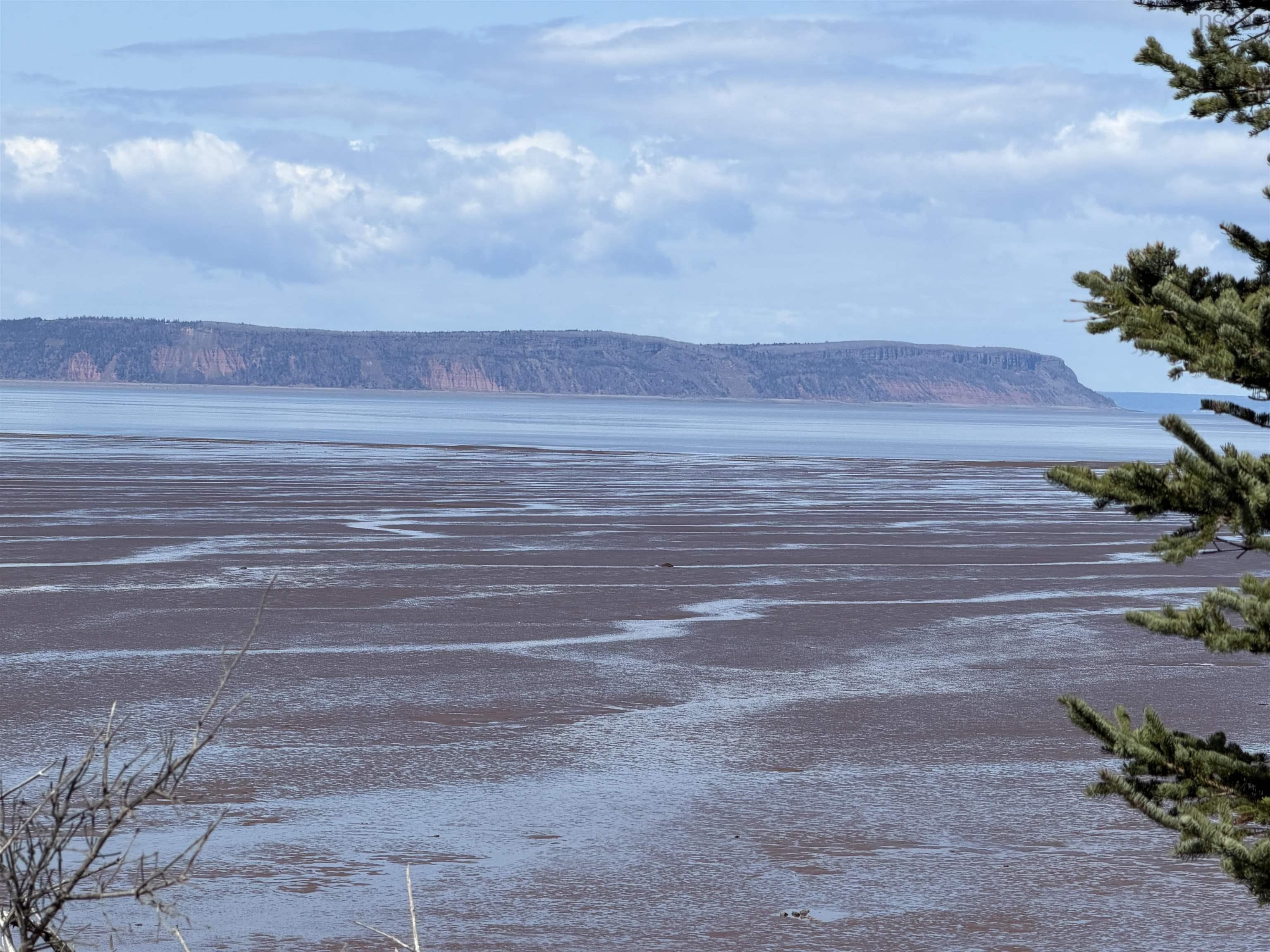 $199,900.00: 7645 215 Highway, Cambridge