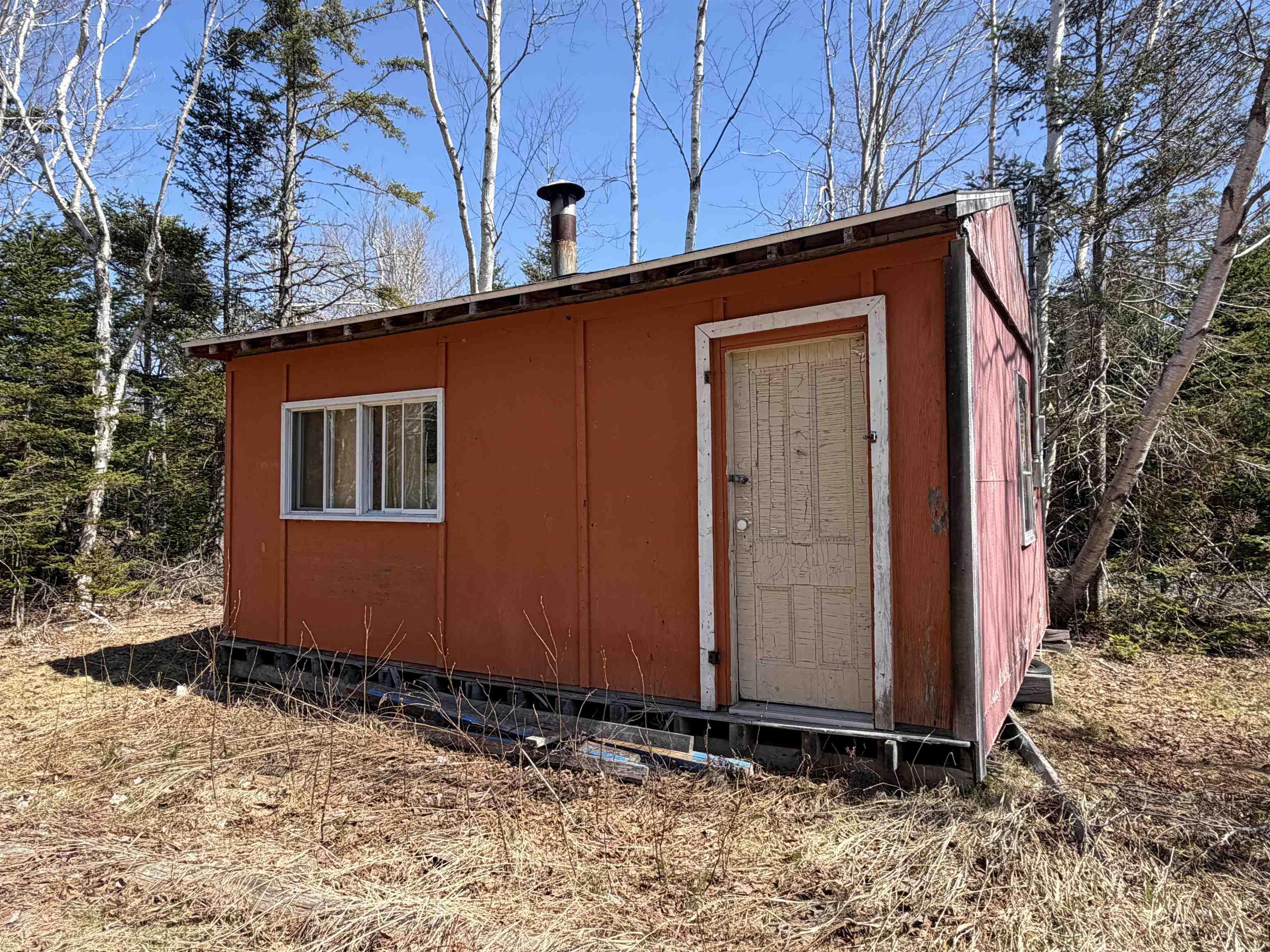 $199,900.00: 7645 215 Highway, Cambridge