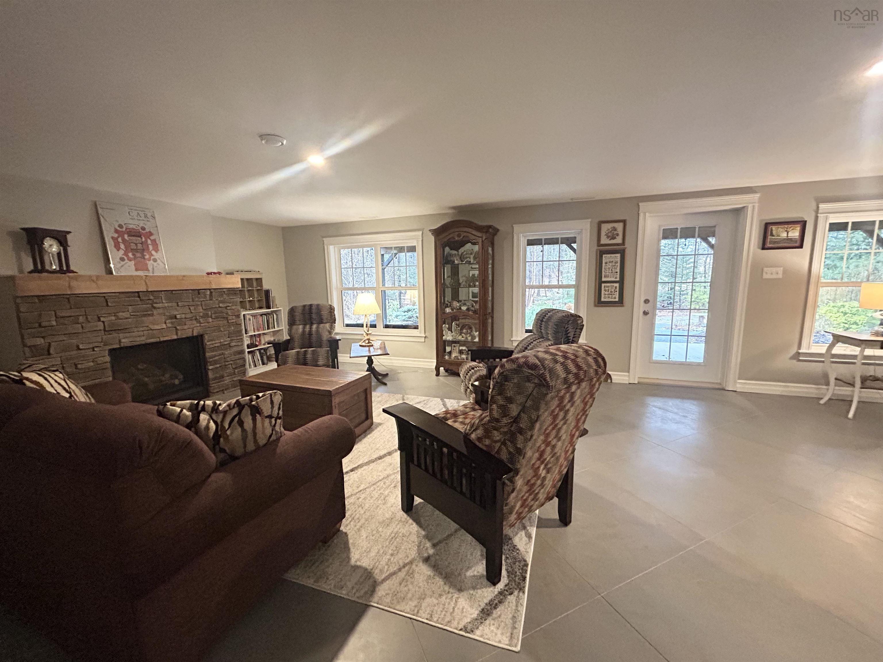 $775,900.00: 38 Roundhouse Drive, Bridgewater