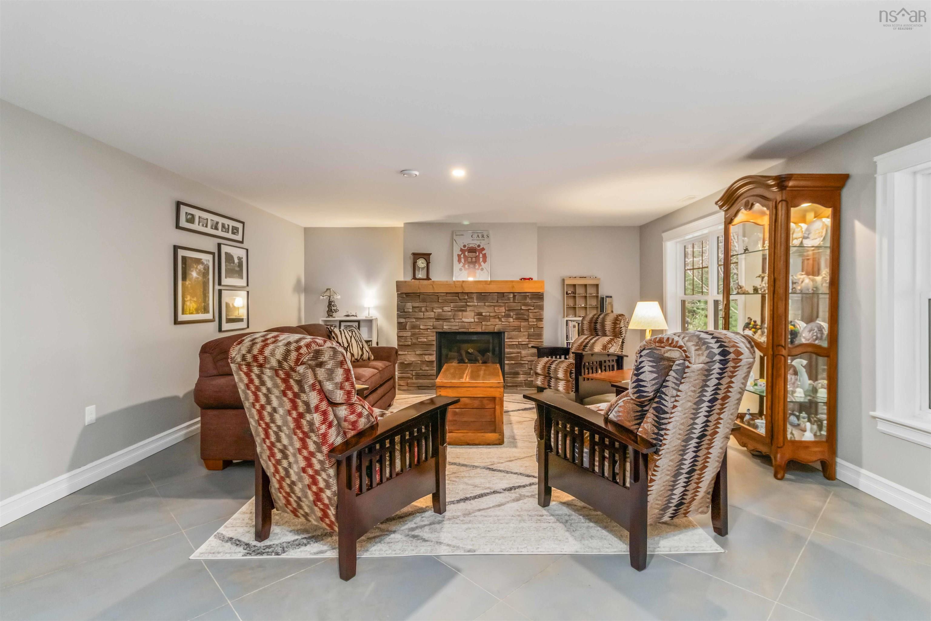 $775,900.00: 38 Roundhouse Drive, Bridgewater