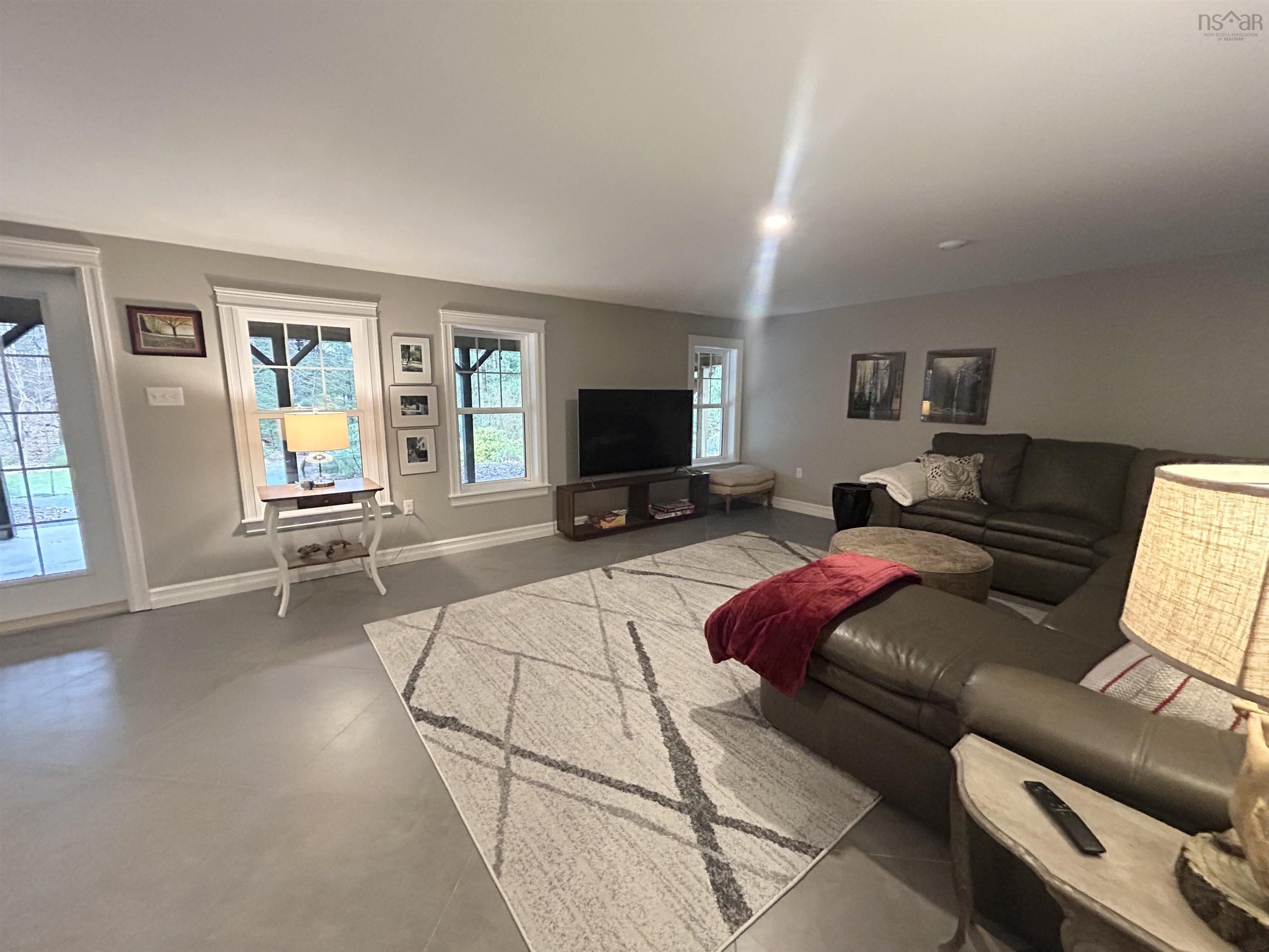 $775,900.00: 38 Roundhouse Drive, Bridgewater