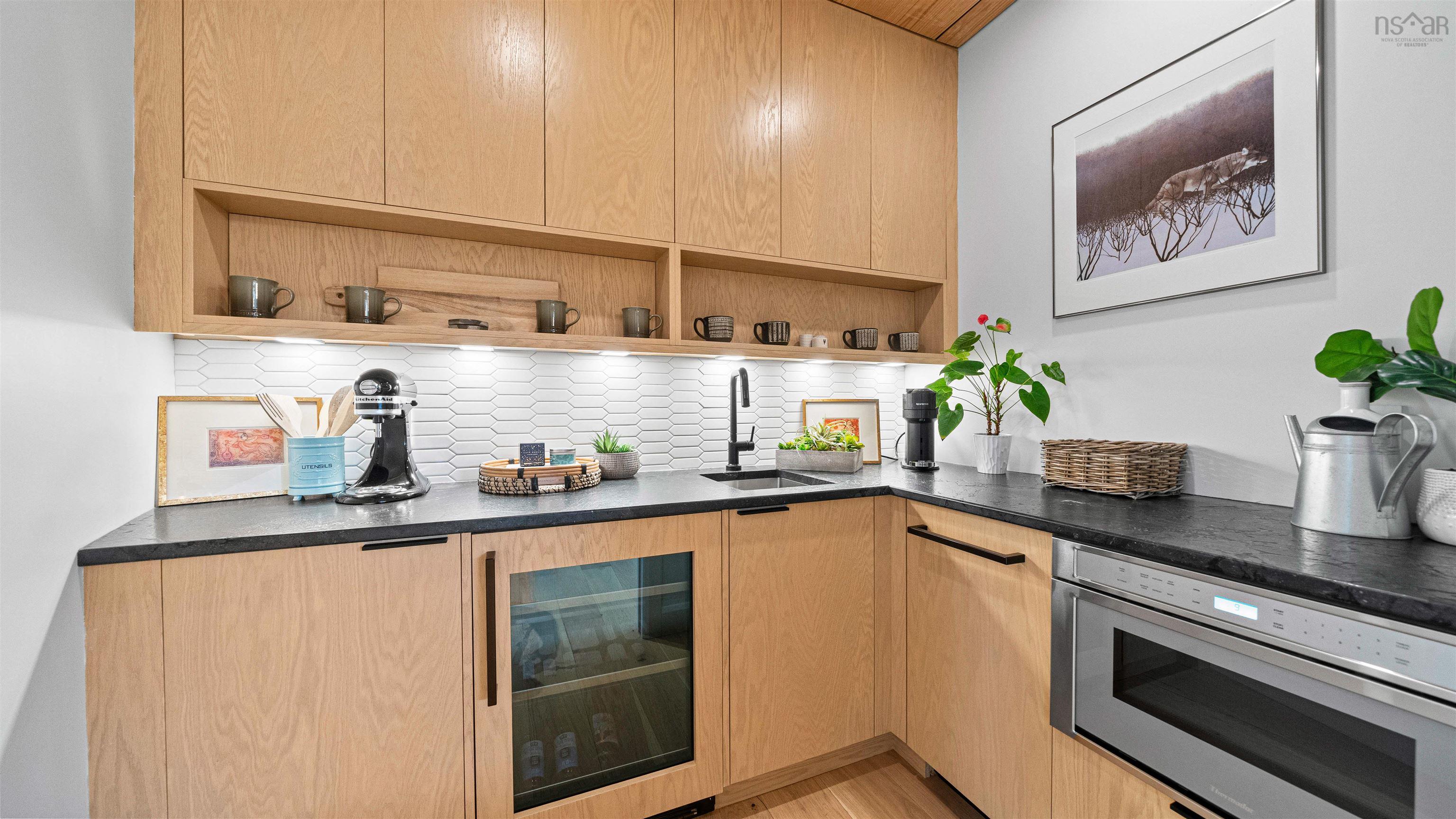 $7,500,000.00: 6944 Armview Avenue, Halifax