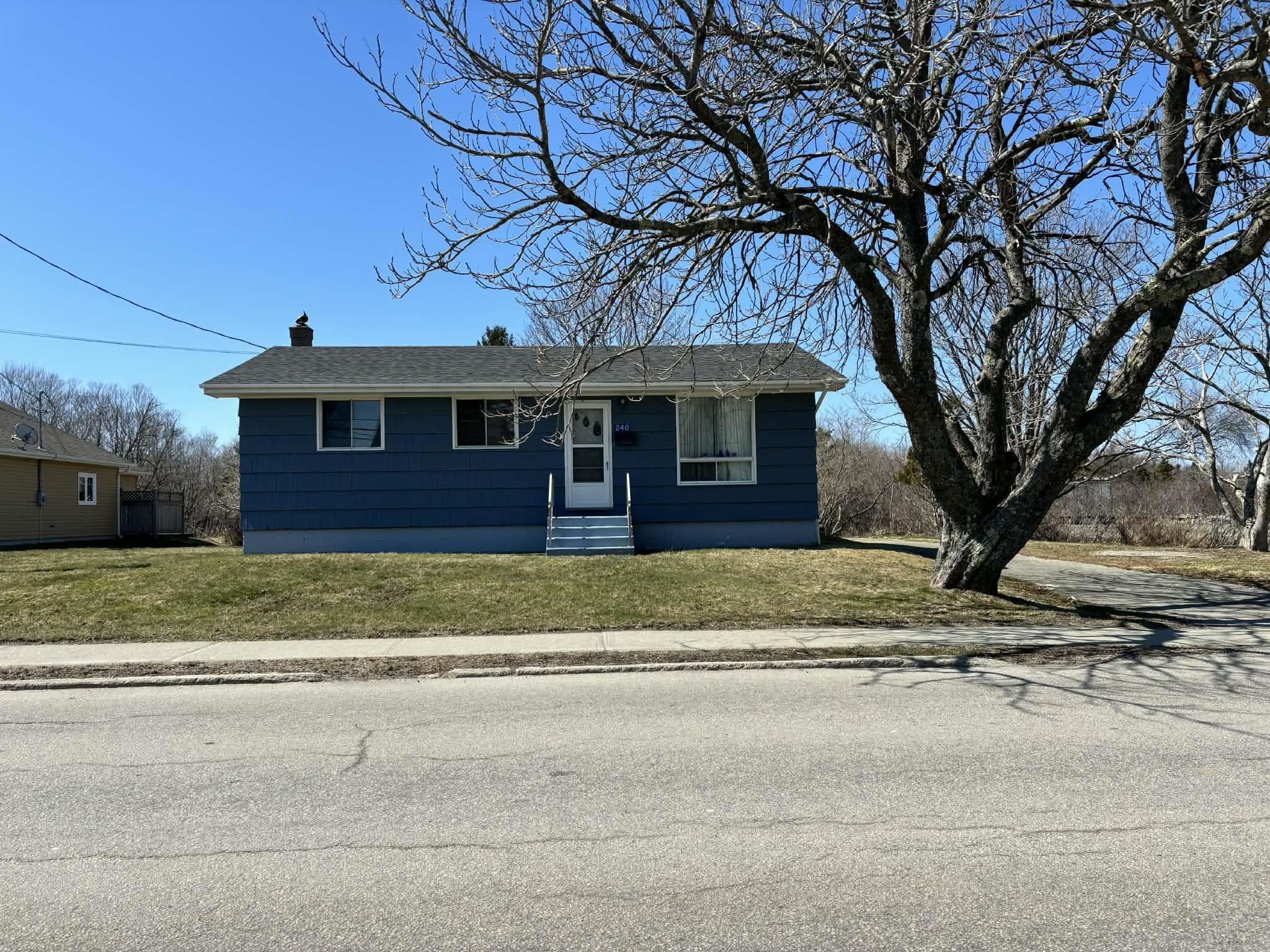 $259,500.00: 240 Pleasant Street, Yarmouth