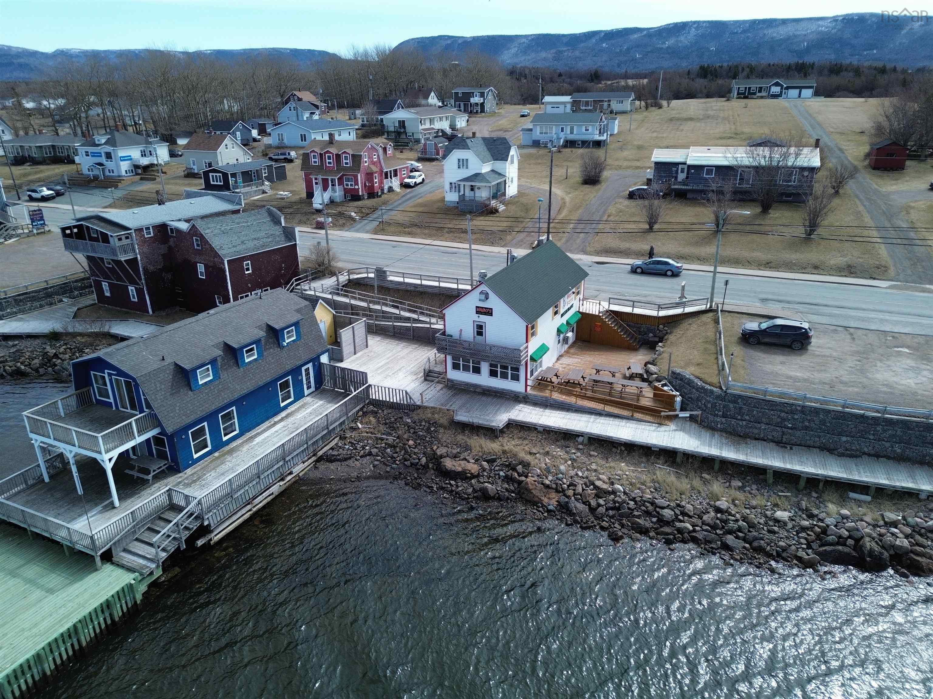 $349,000.00: 15279 Cabot Trail, Chéticamp