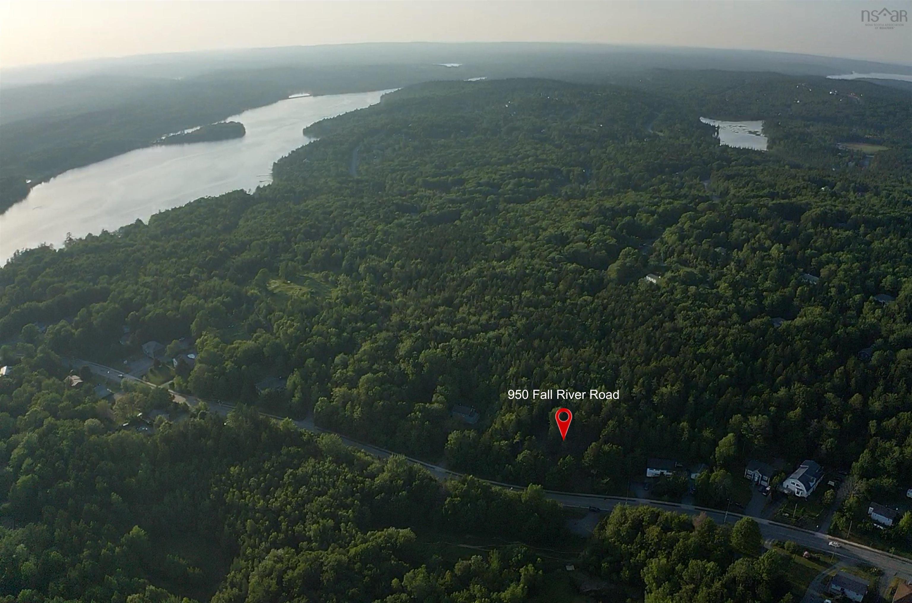 950 Fall River Road, Fall River, NS (MLS 202608352)