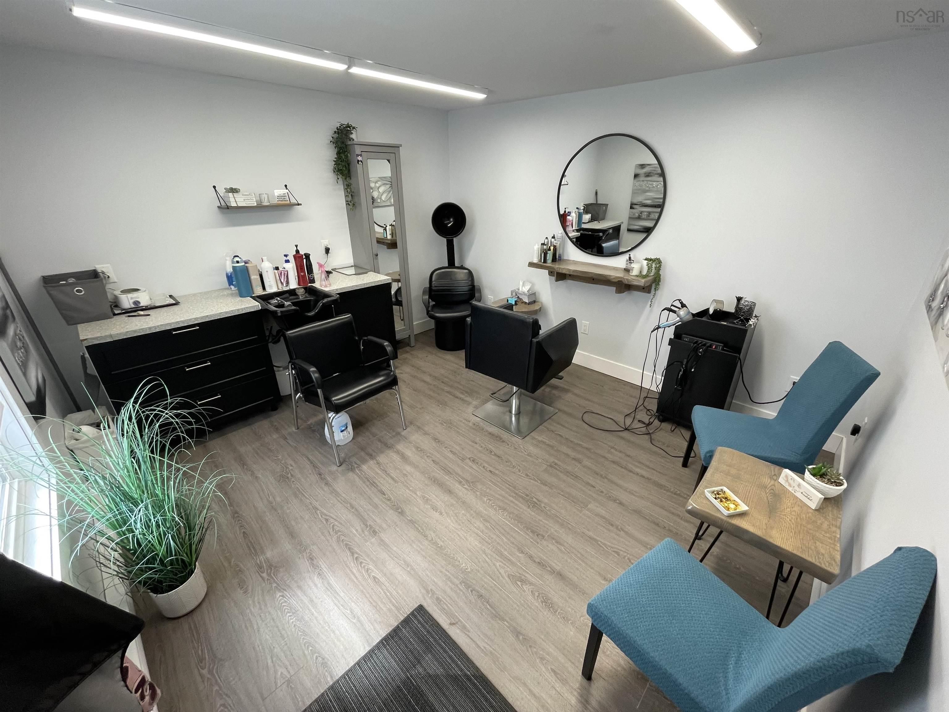 $299,000.00: 15 Pere Goirrior Avenue, Chéticamp