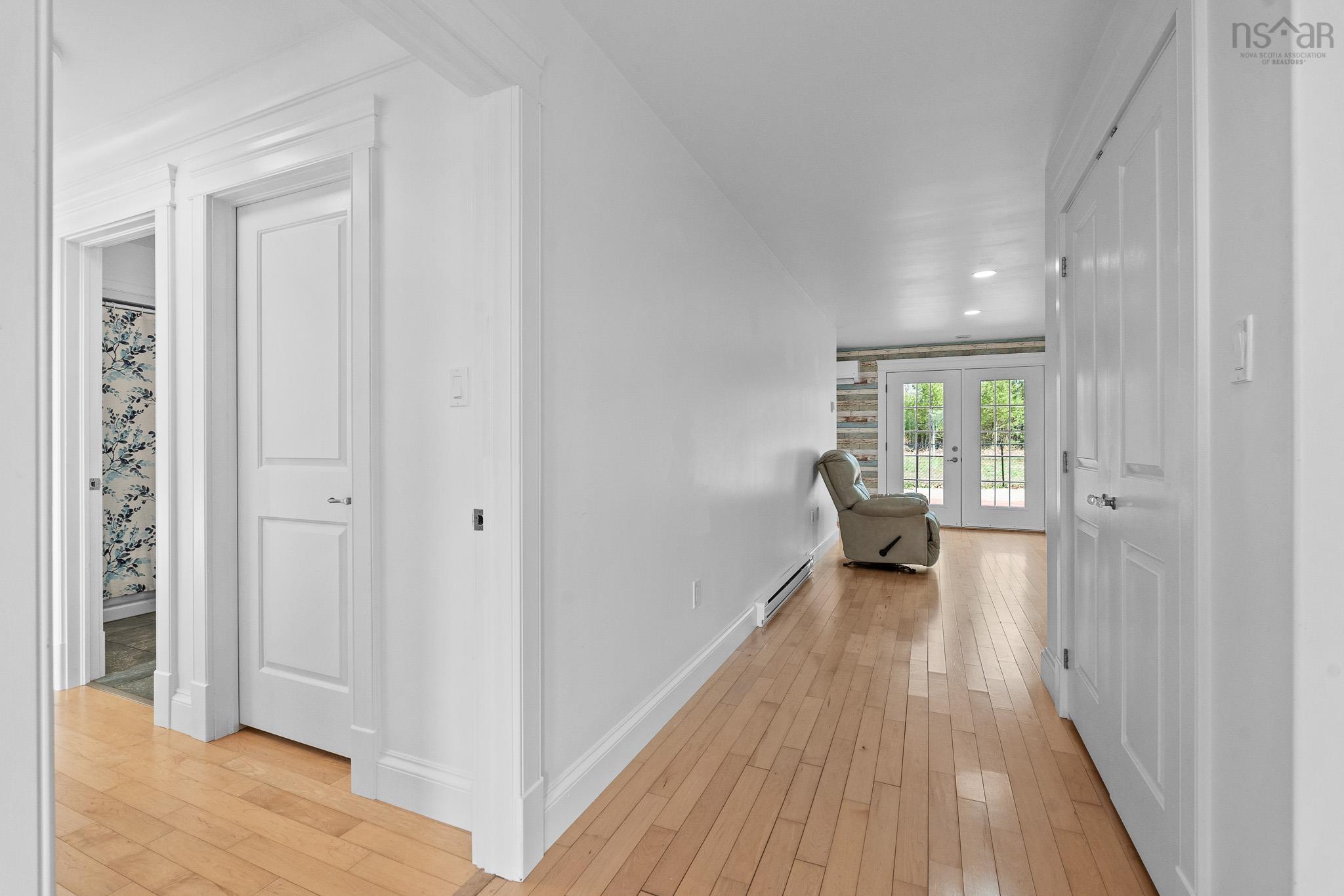 $599,900.00: 1939 Middle Road, Nictaux