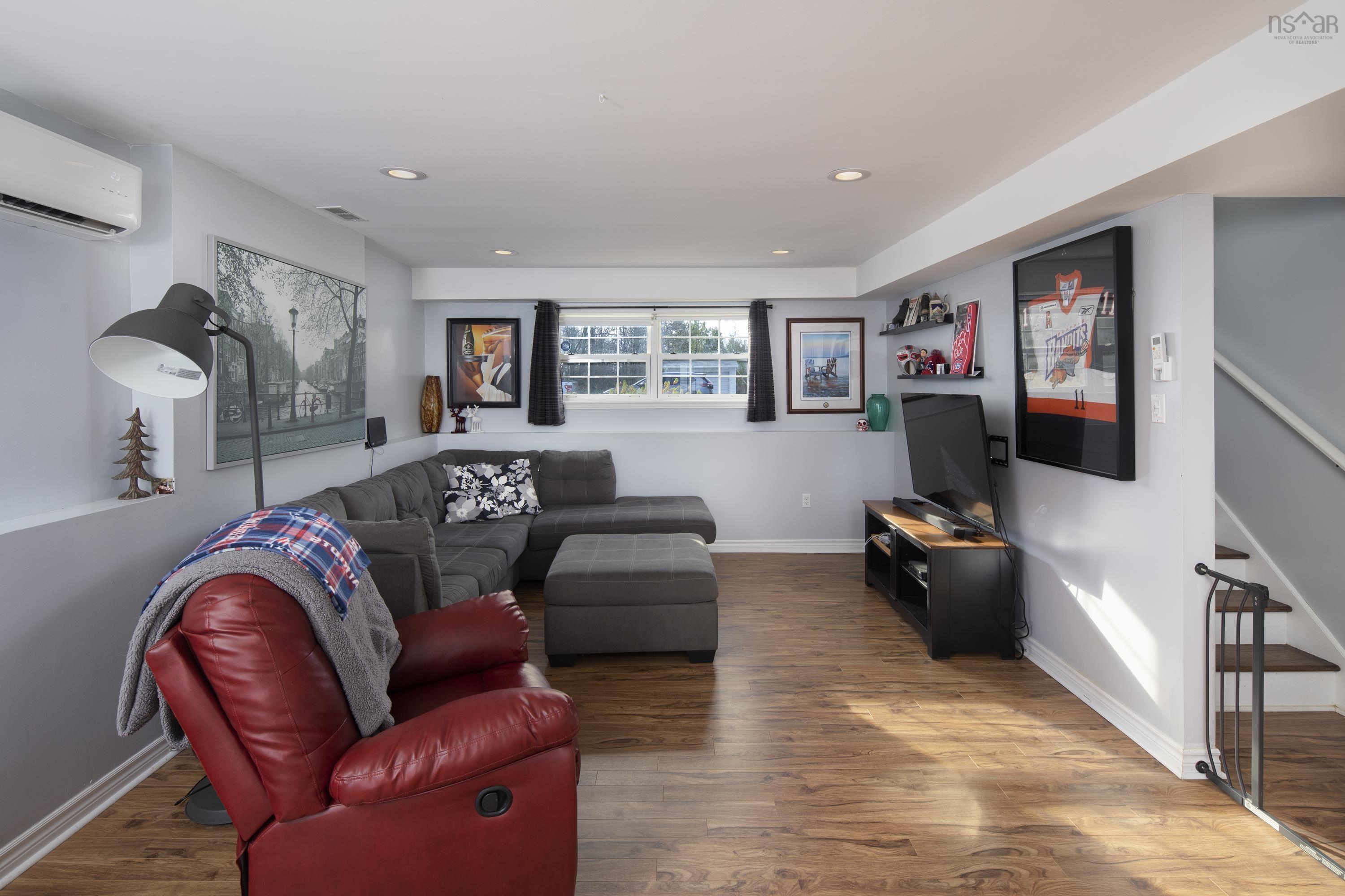 $599,900.00: 4 Evergreen Drive, Cole Harbour