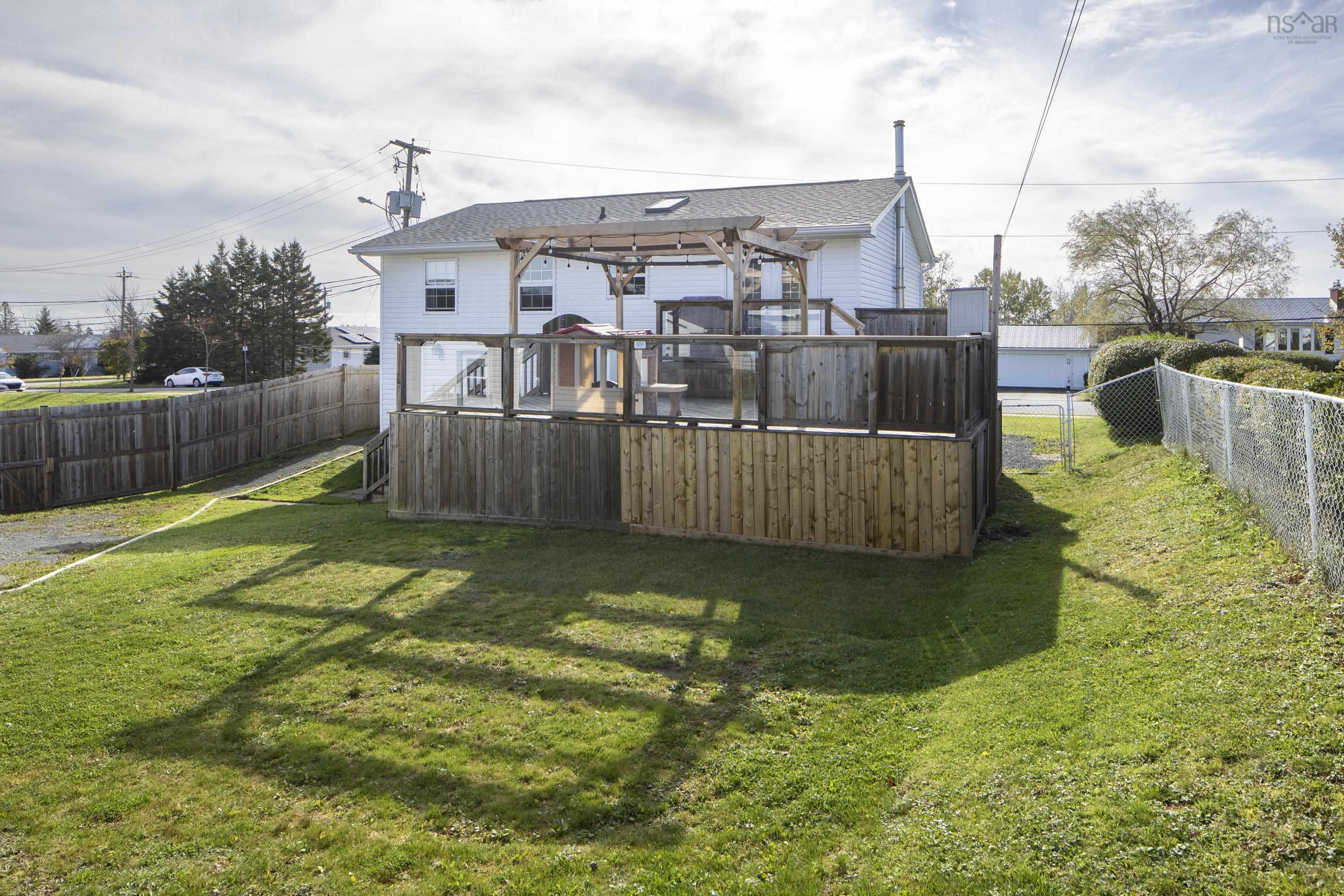 $599,900.00: 4 Evergreen Drive, Cole Harbour