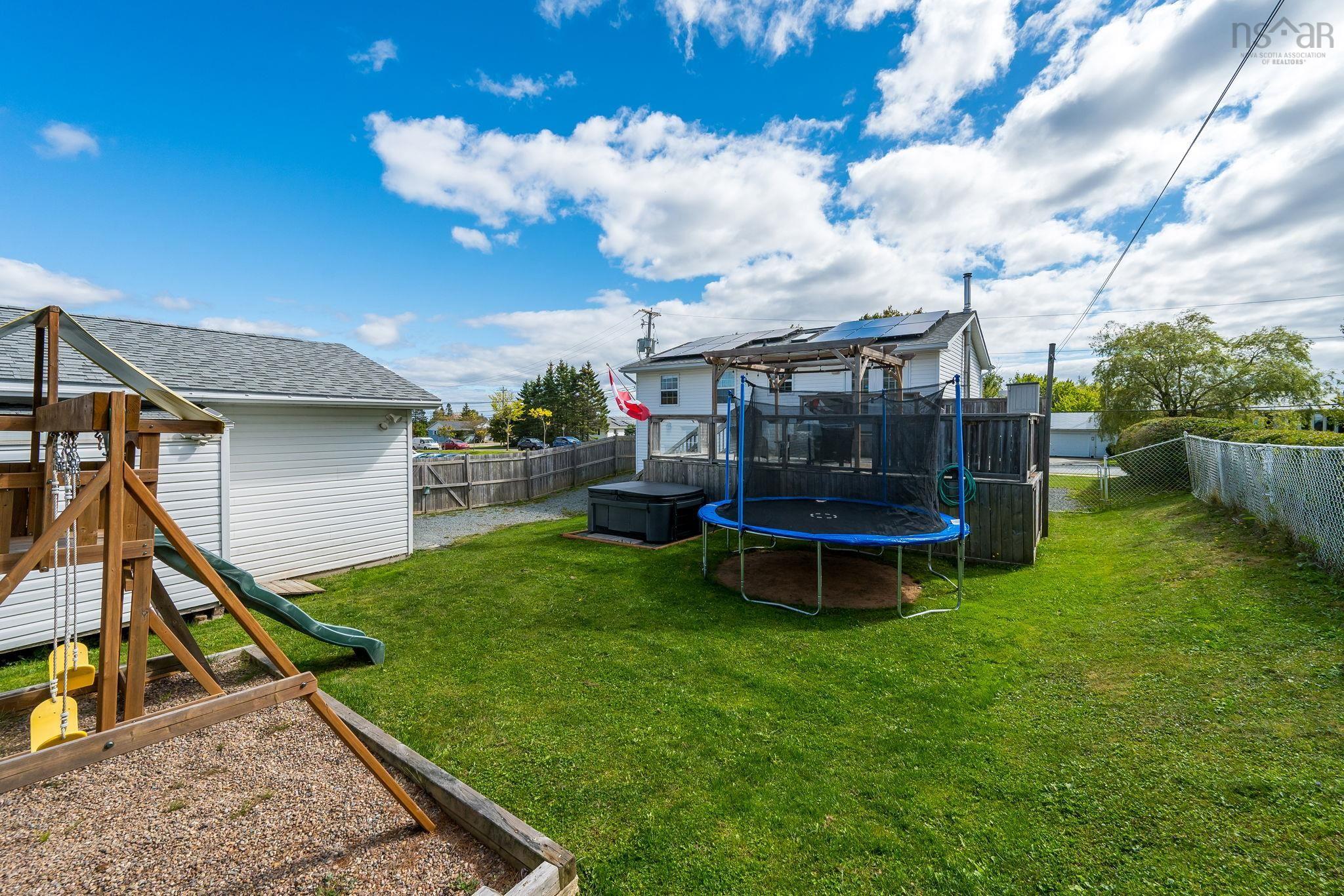 $599,900.00: 4 Evergreen Drive, Cole Harbour