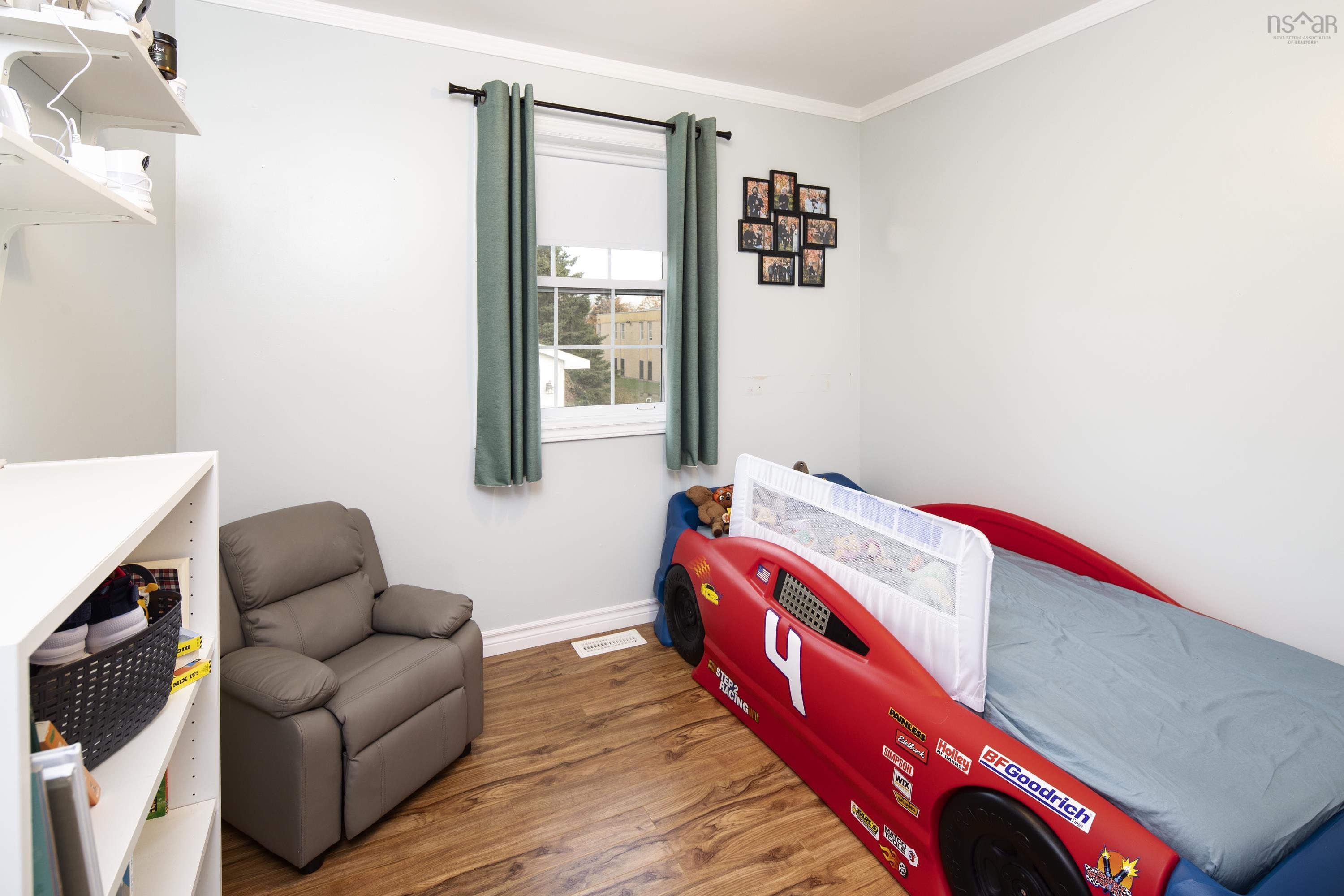 $599,900.00: 4 Evergreen Drive, Cole Harbour