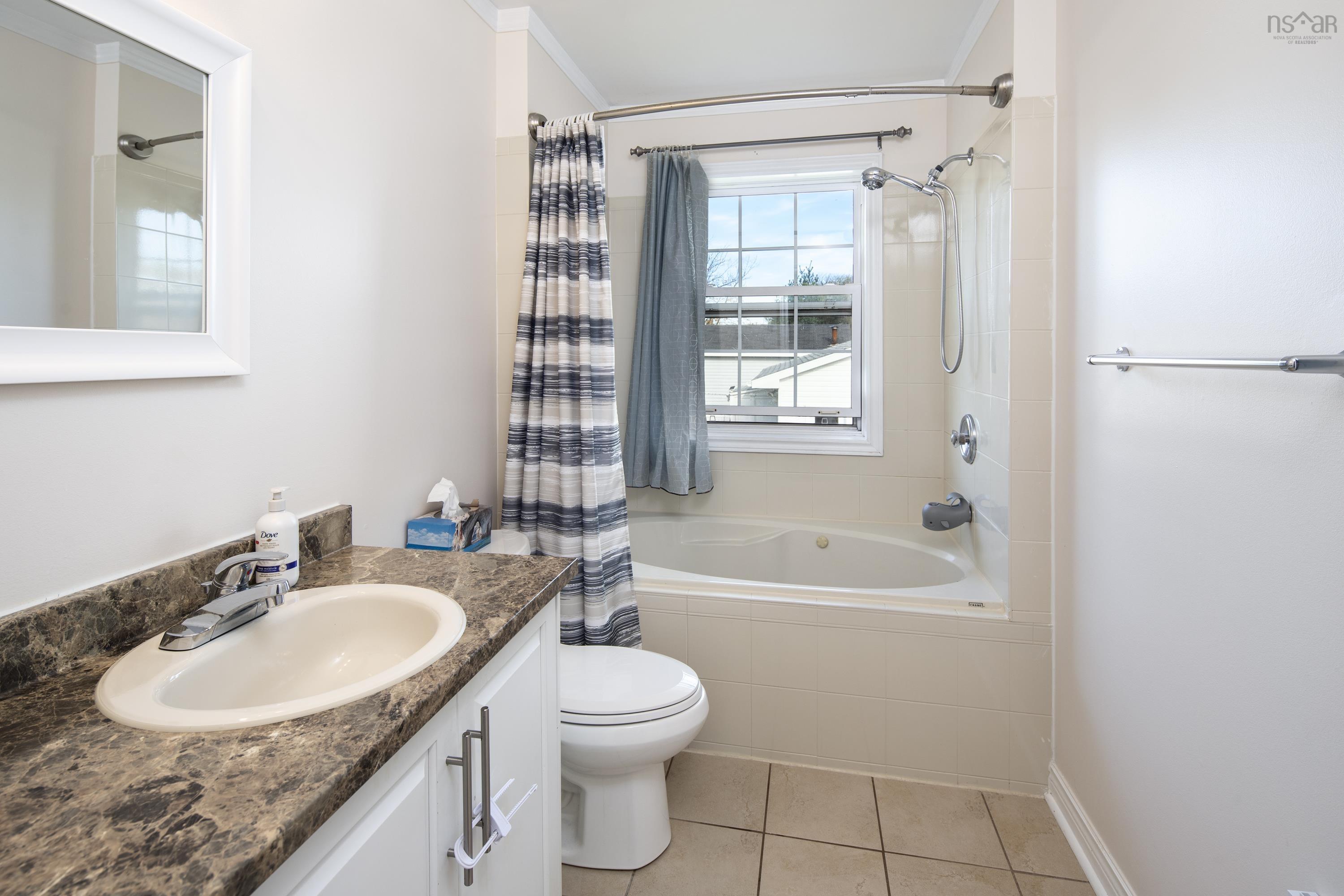 $599,900.00: 4 Evergreen Drive, Cole Harbour