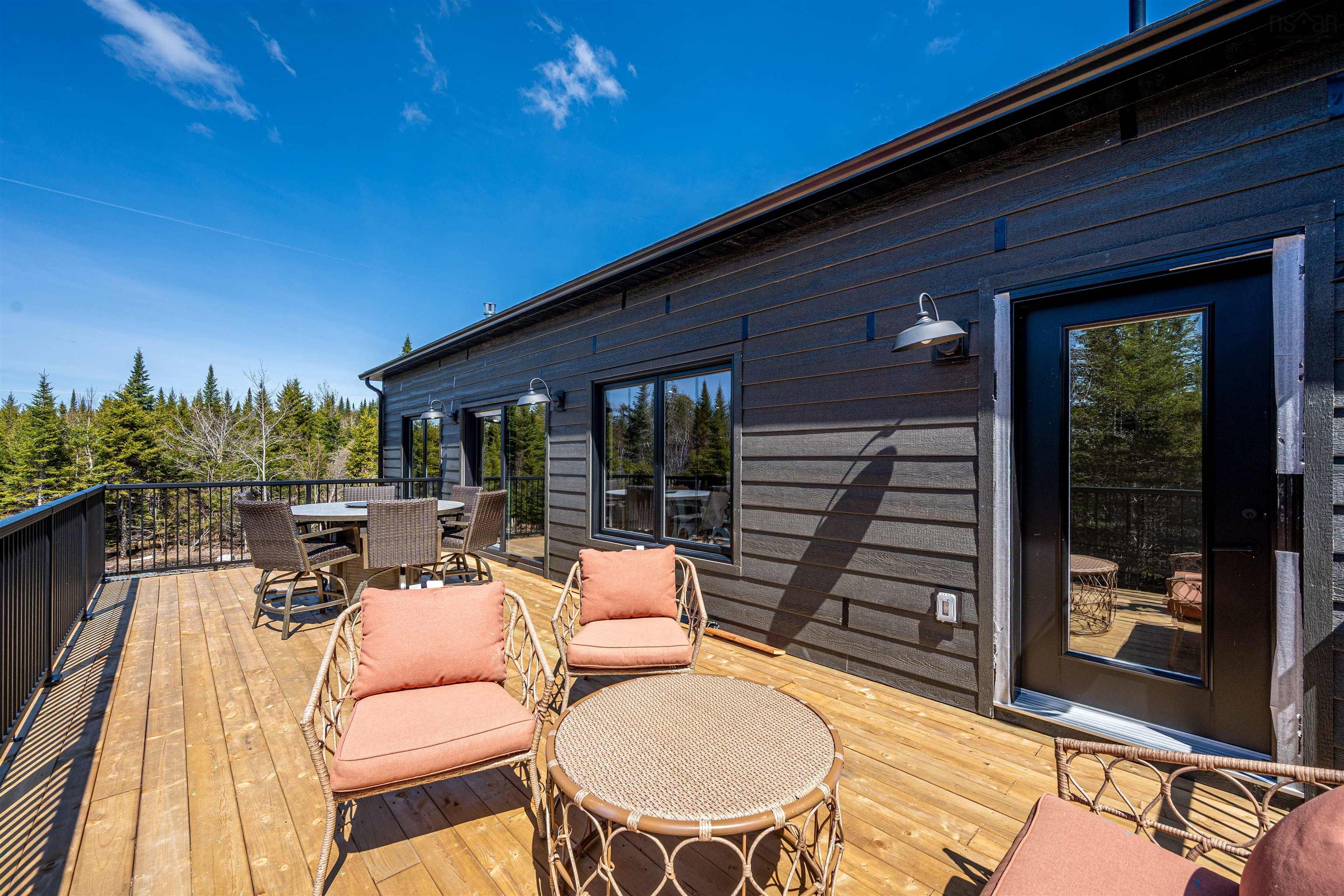 $849,999.00: 225 510 Heritage Way, East Uniacke
