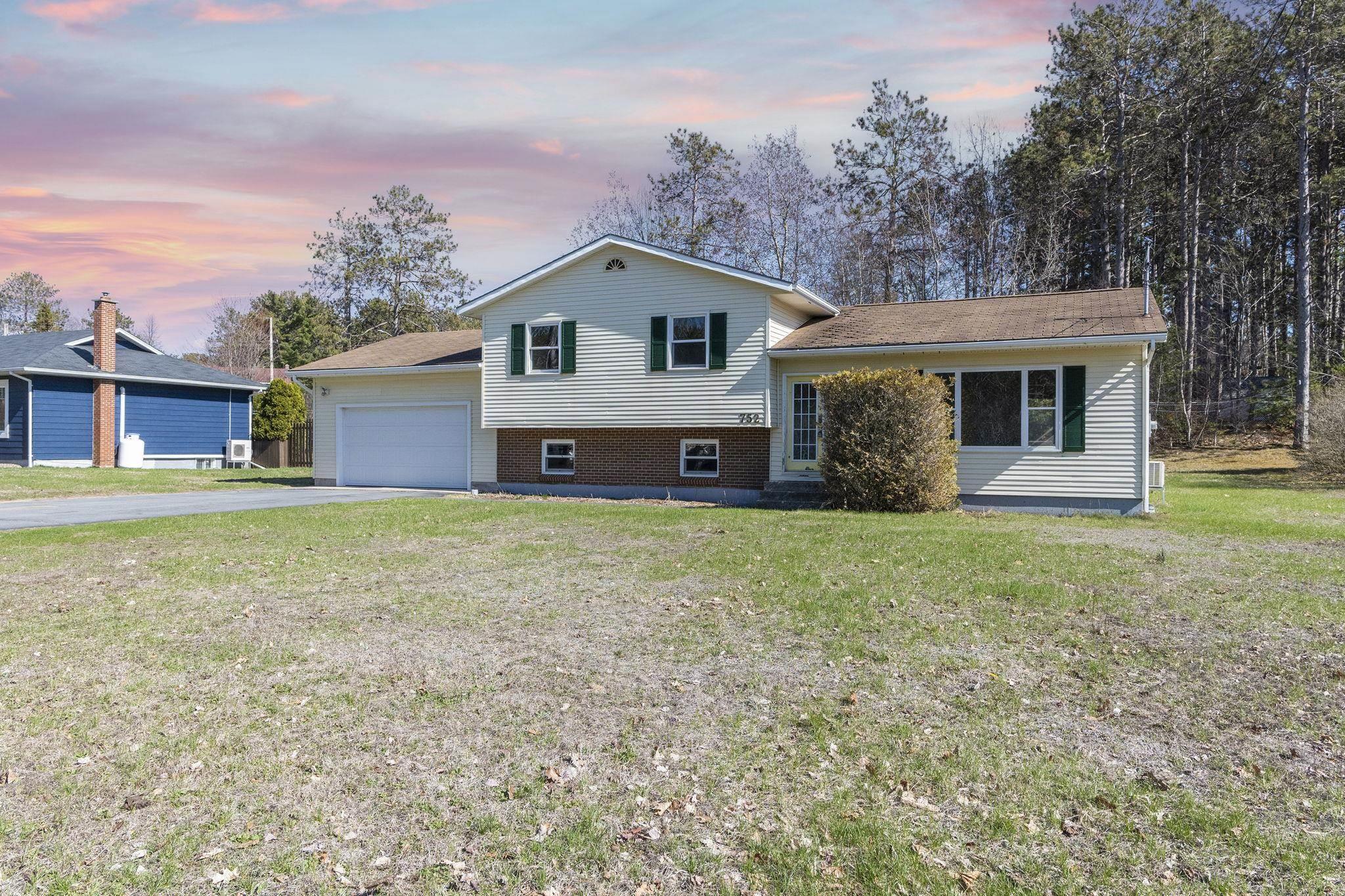 $385,000.00: 752 Balser Drive, Kingston