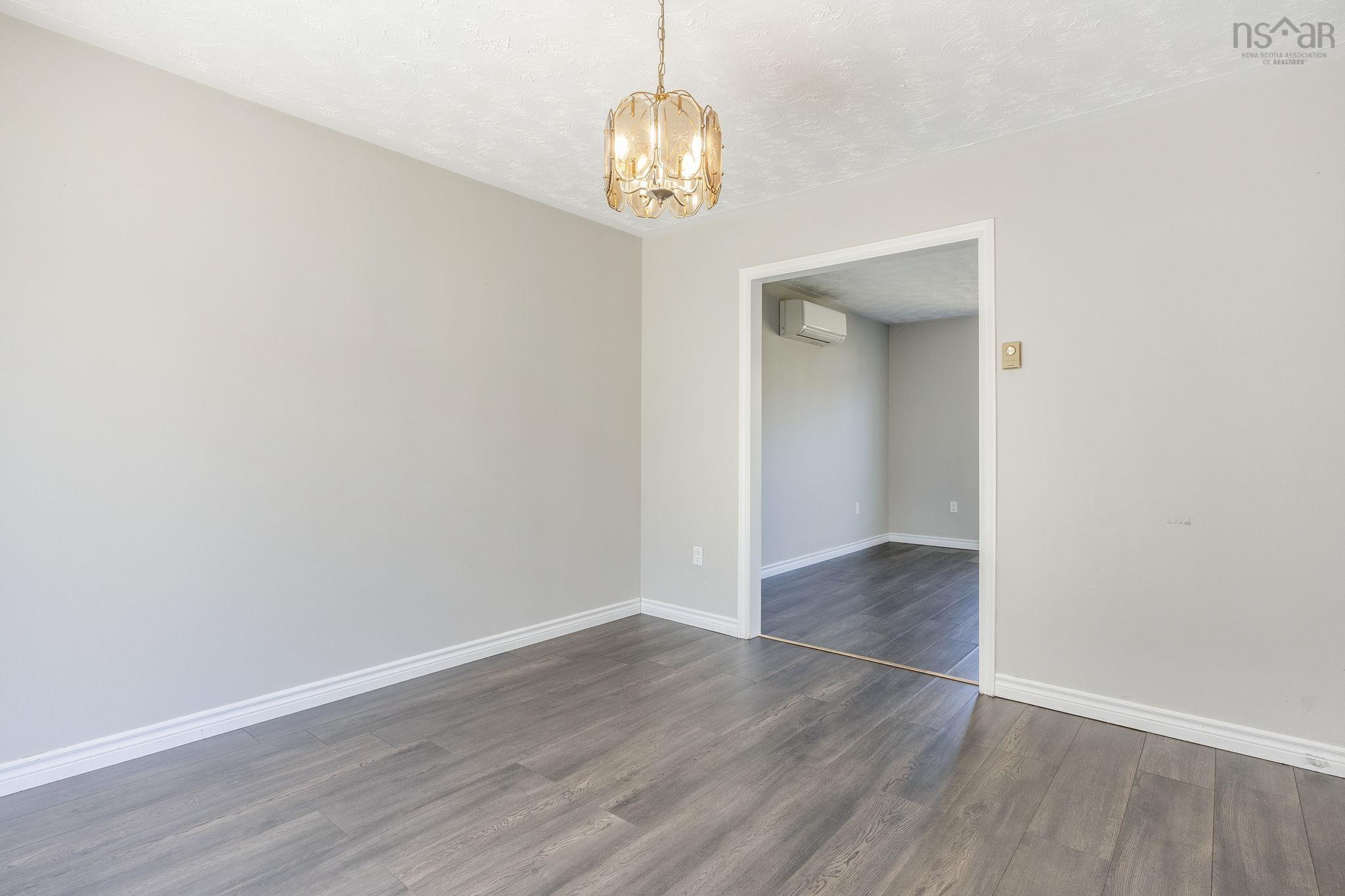 $385,000.00: 752 Balser Drive, Kingston