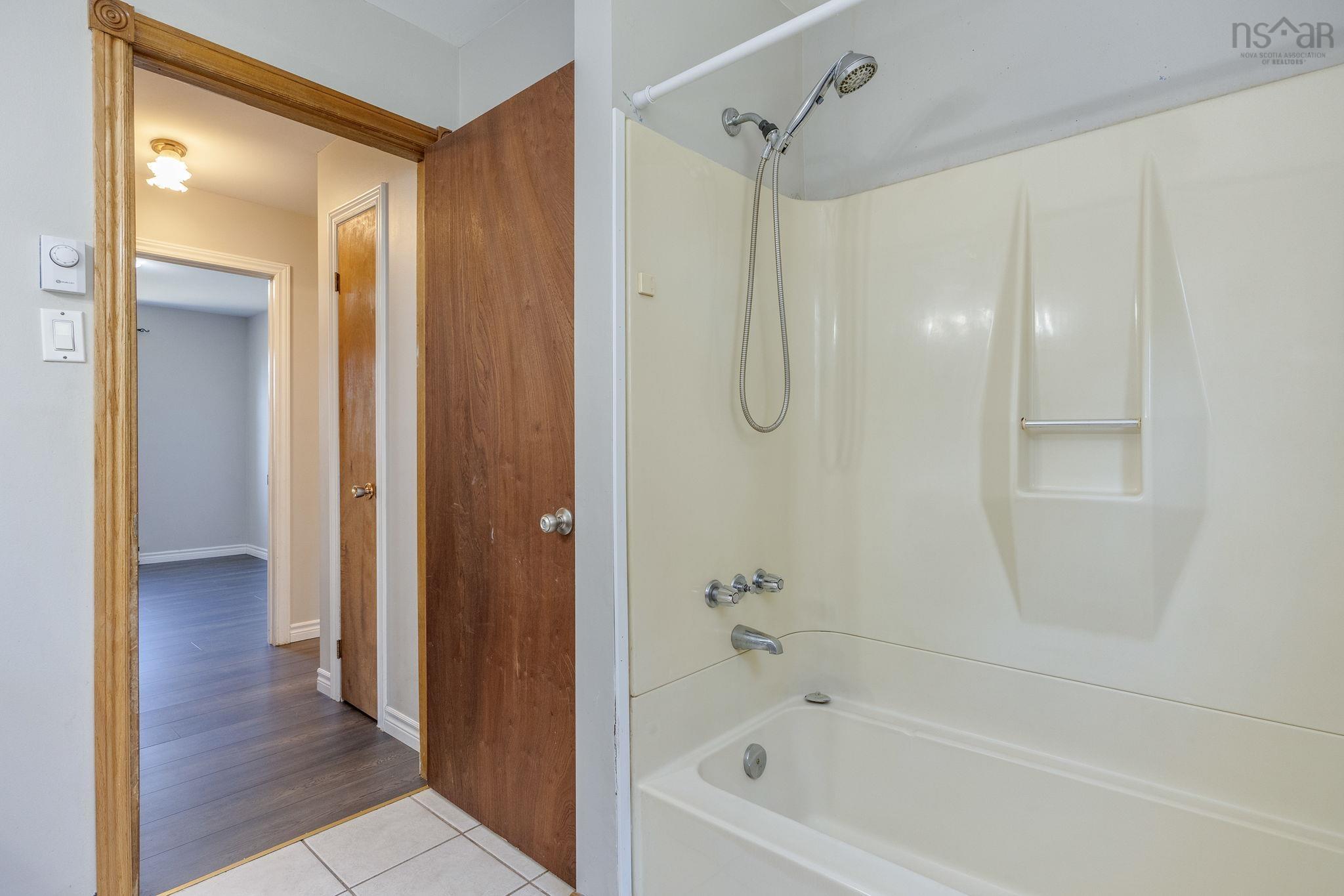 $385,000.00: 752 Balser Drive, Kingston