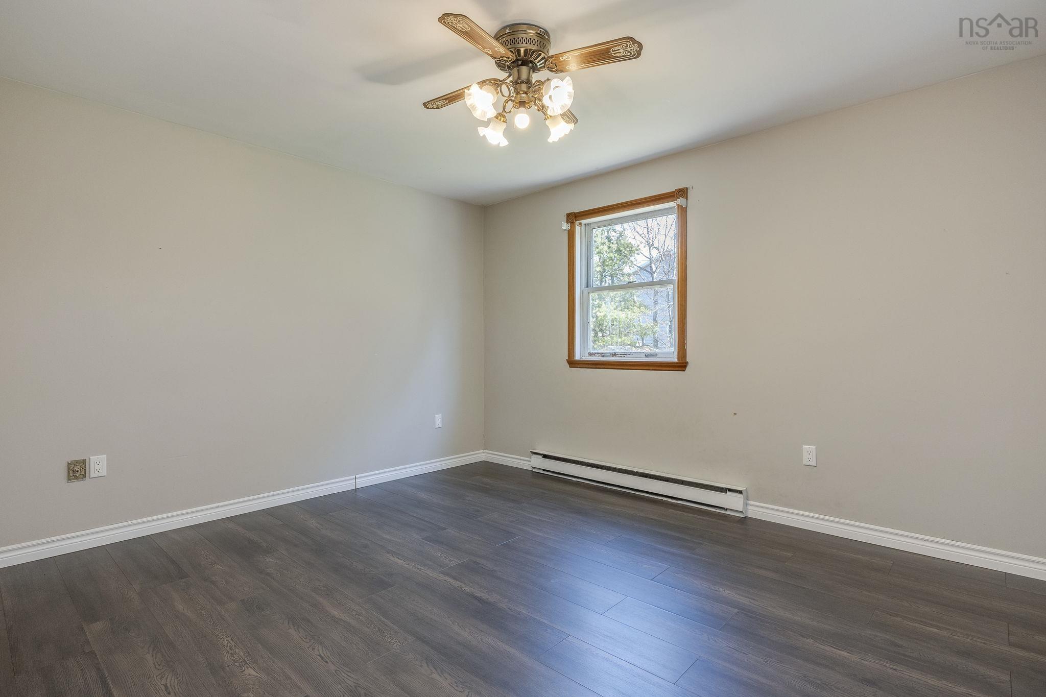 $385,000.00: 752 Balser Drive, Kingston