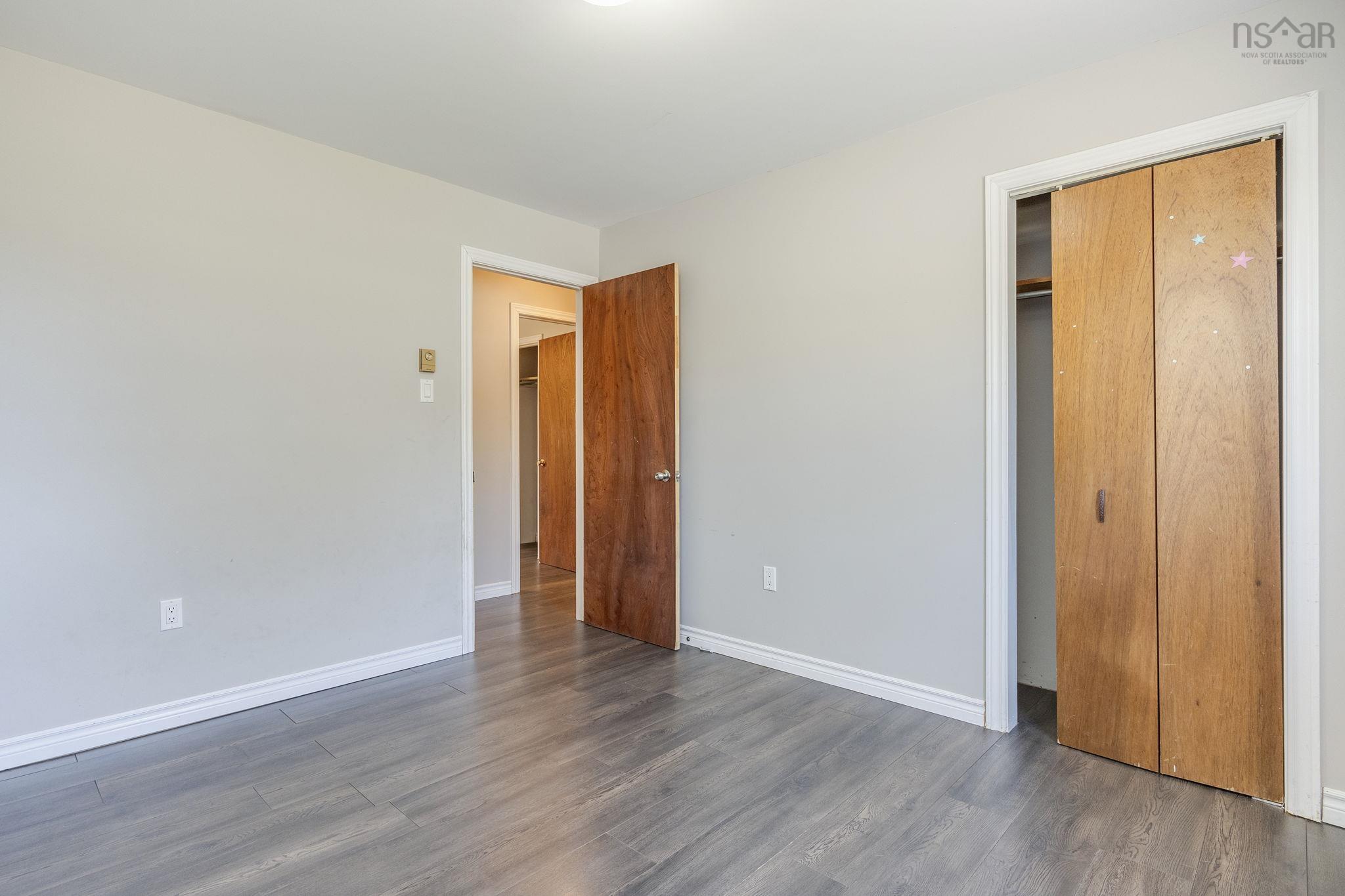 $385,000.00: 752 Balser Drive, Kingston