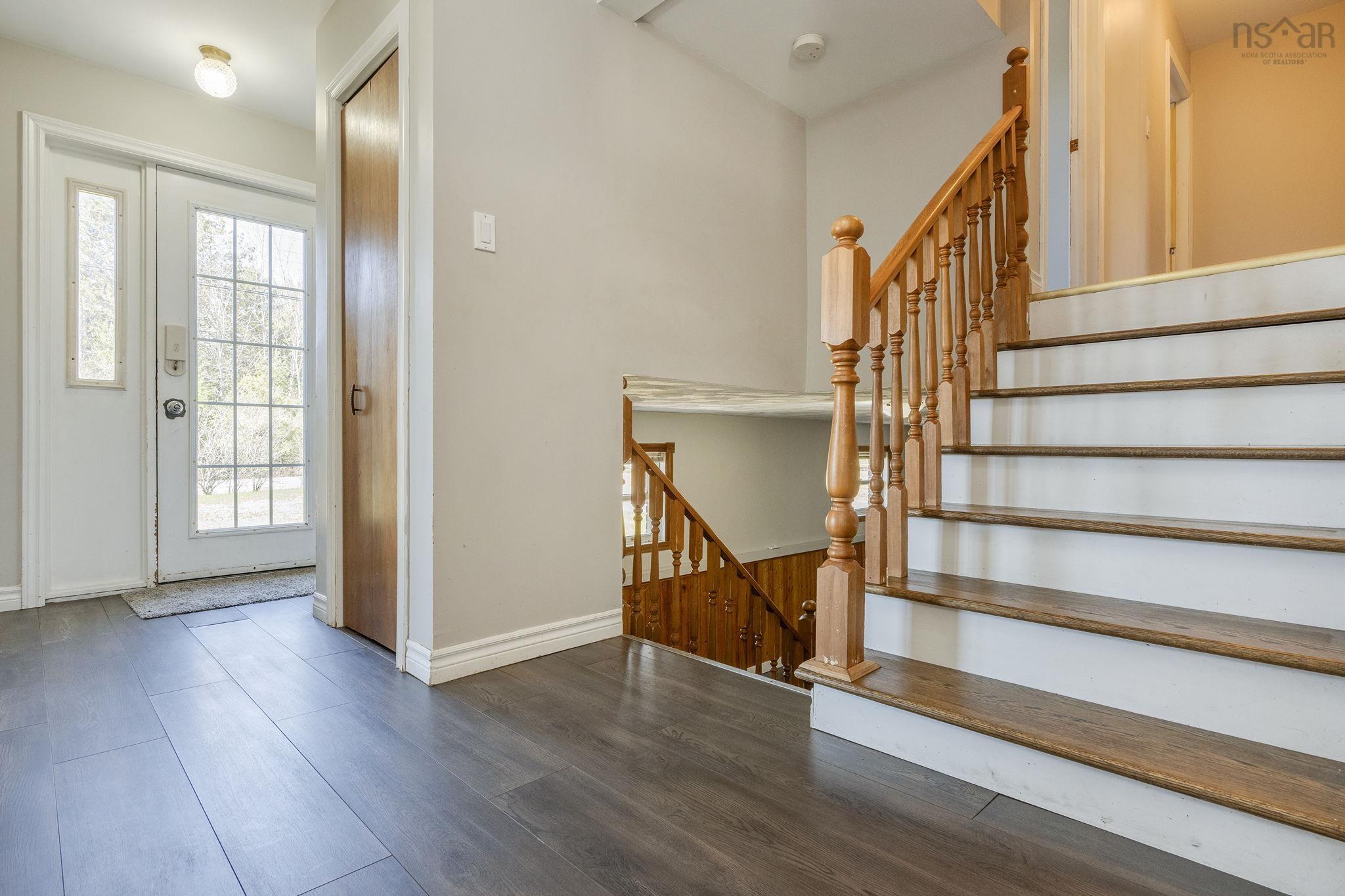 $385,000.00: 752 Balser Drive, Kingston