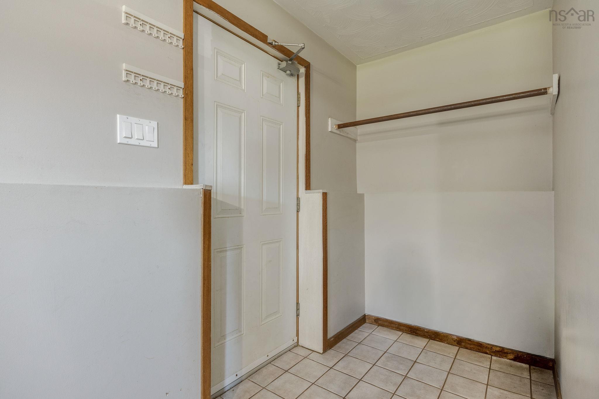 $385,000.00: 752 Balser Drive, Kingston