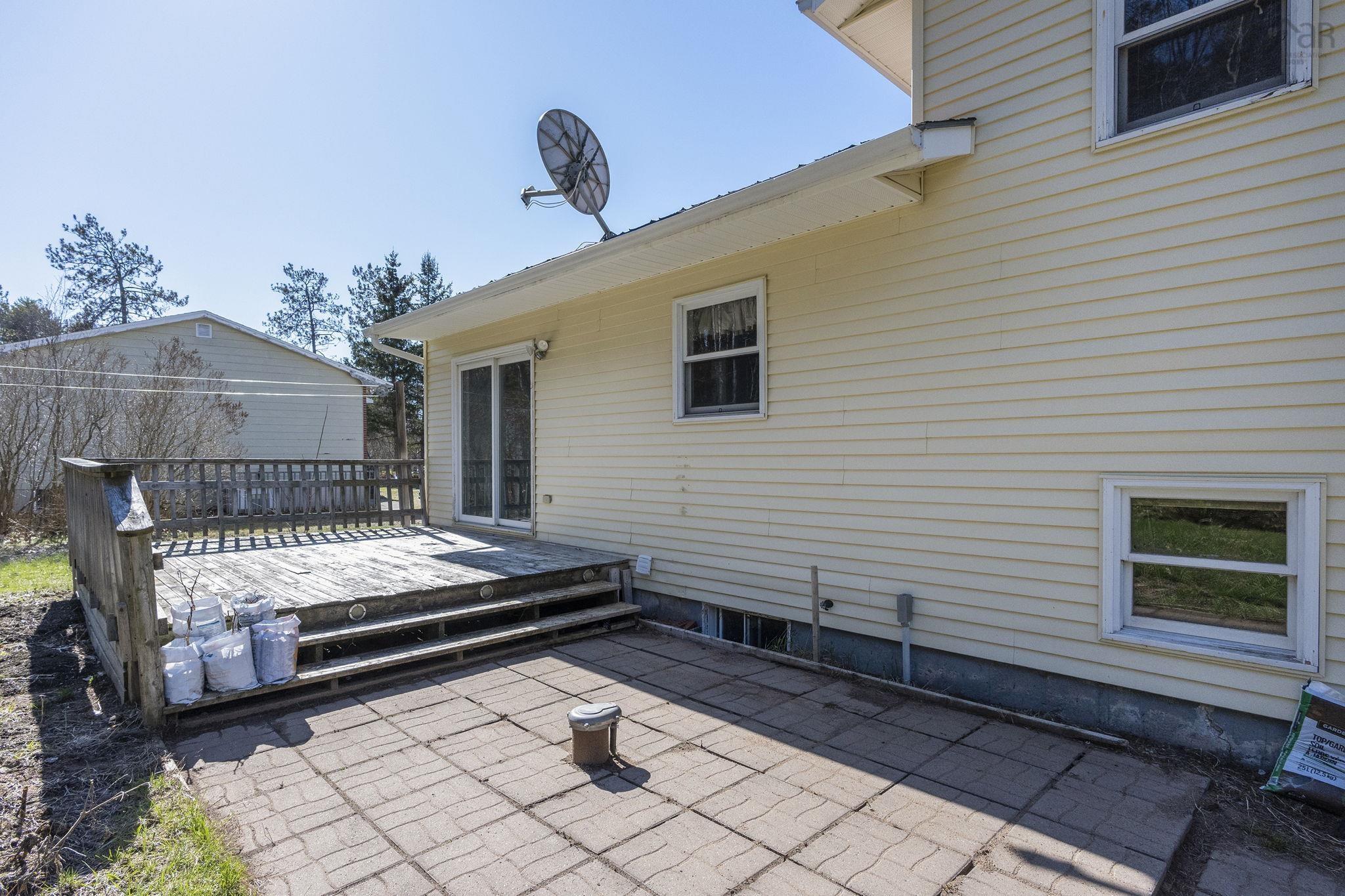 $385,000.00: 752 Balser Drive, Kingston