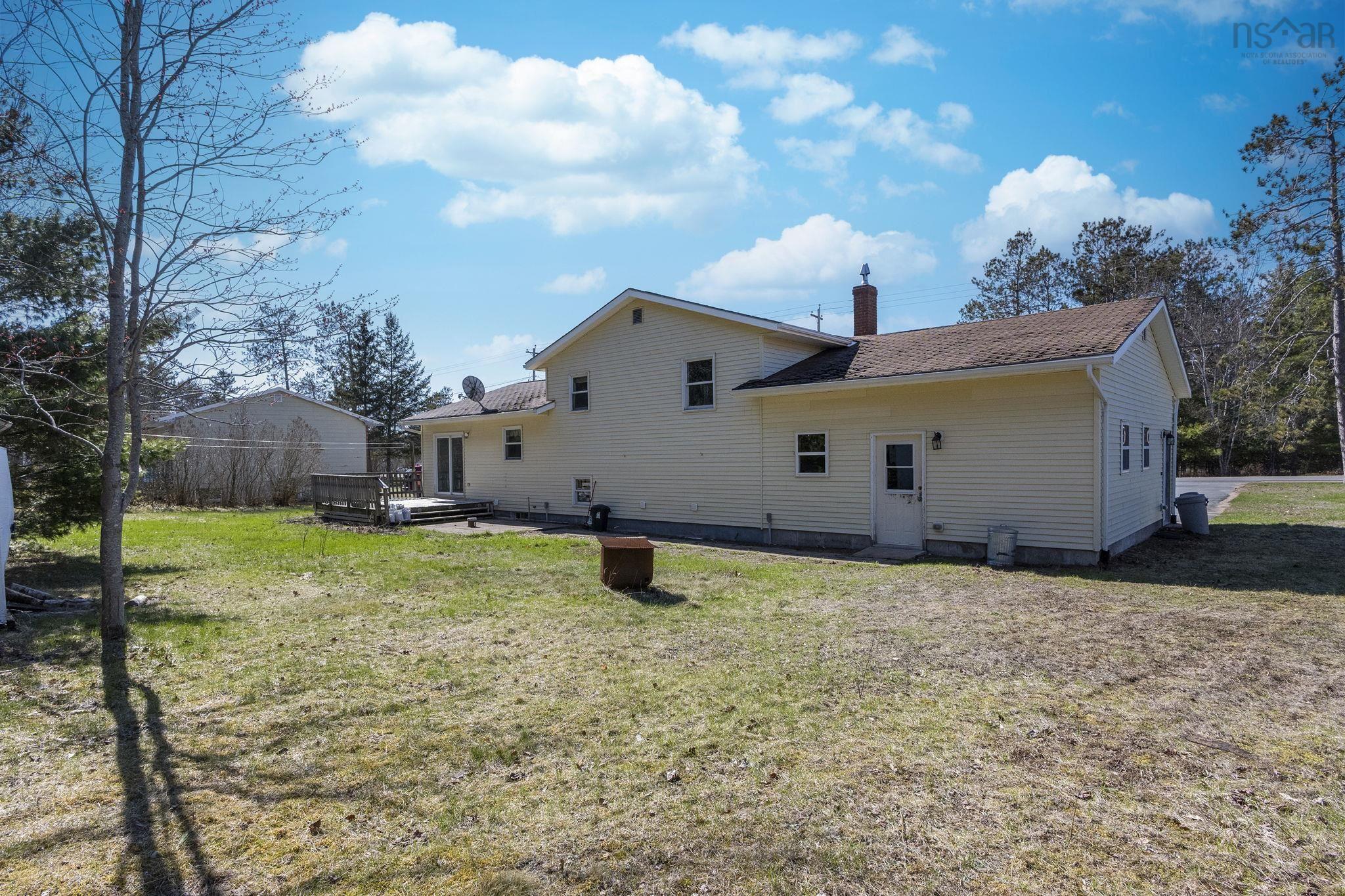 $385,000.00: 752 Balser Drive, Kingston