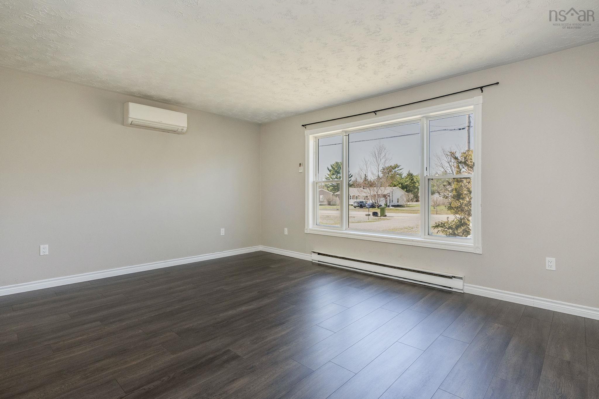 $385,000.00: 752 Balser Drive, Kingston