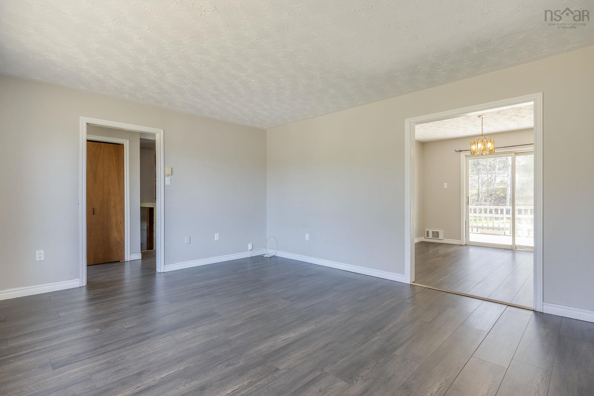 $385,000.00: 752 Balser Drive, Kingston