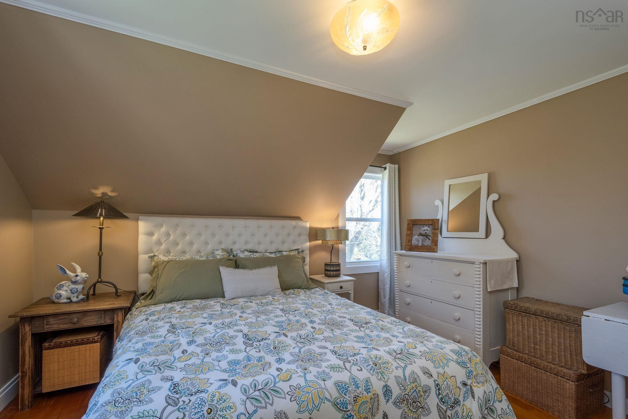 $568,000.00: 1772 304 Highway, Cape Forchu