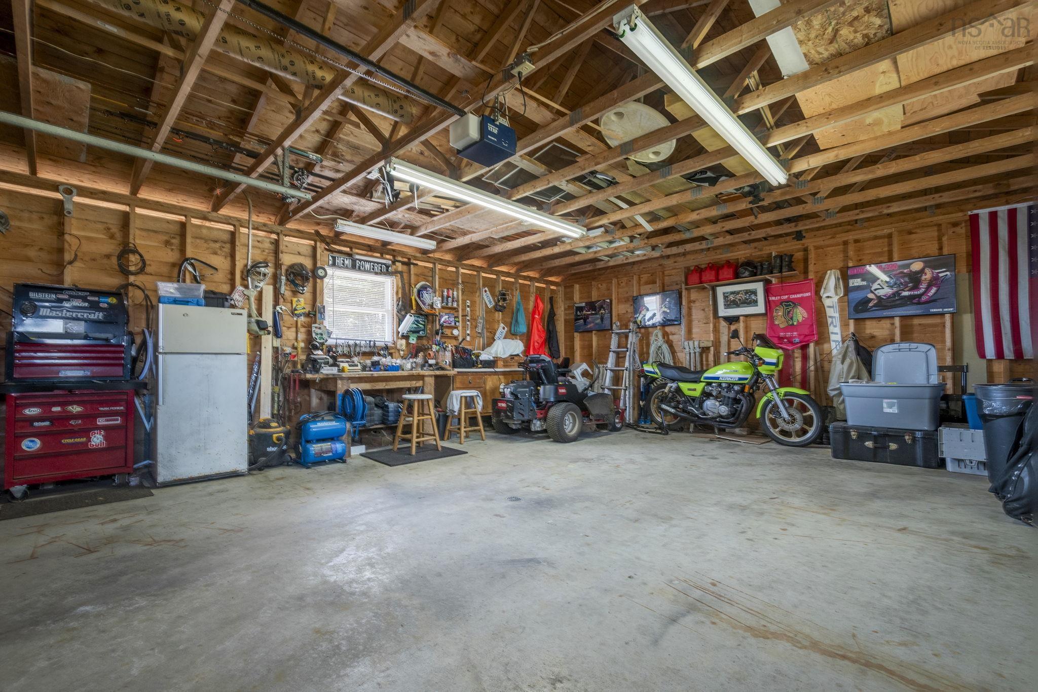 $568,000.00: 1772 304 Highway, Cape Forchu