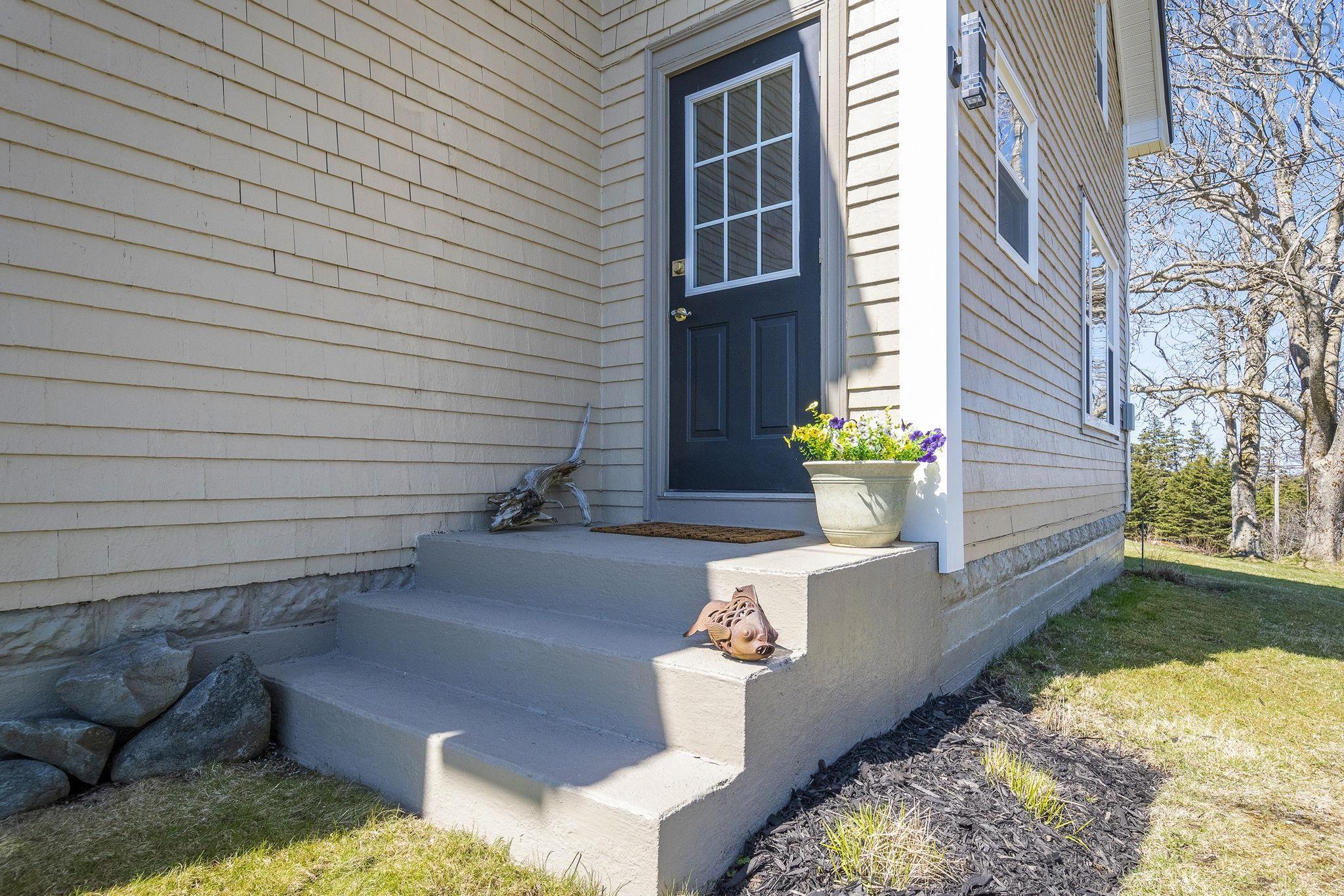 $568,000.00: 1772 304 Highway, Cape Forchu