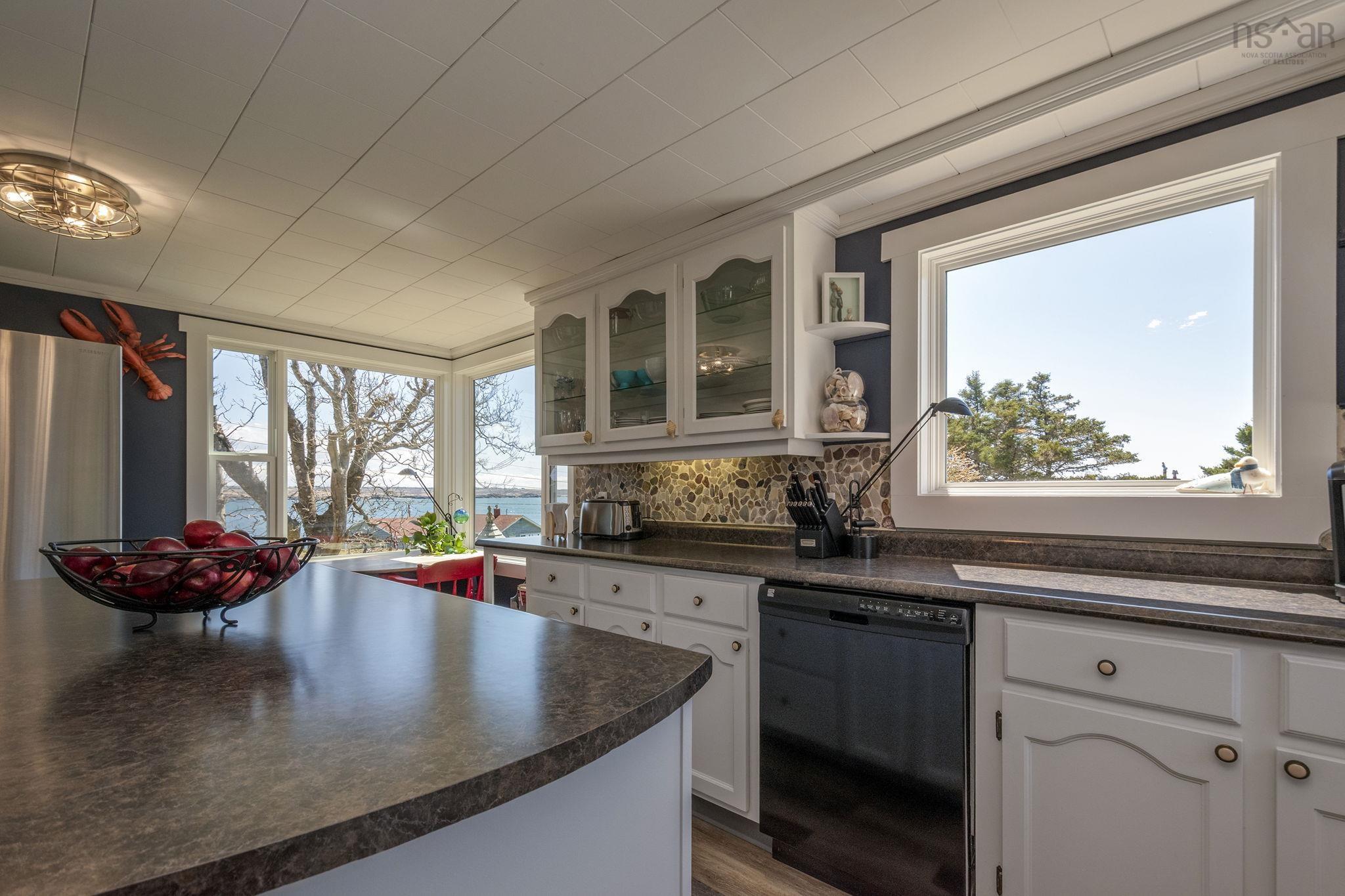 $568,000.00: 1772 304 Highway, Cape Forchu