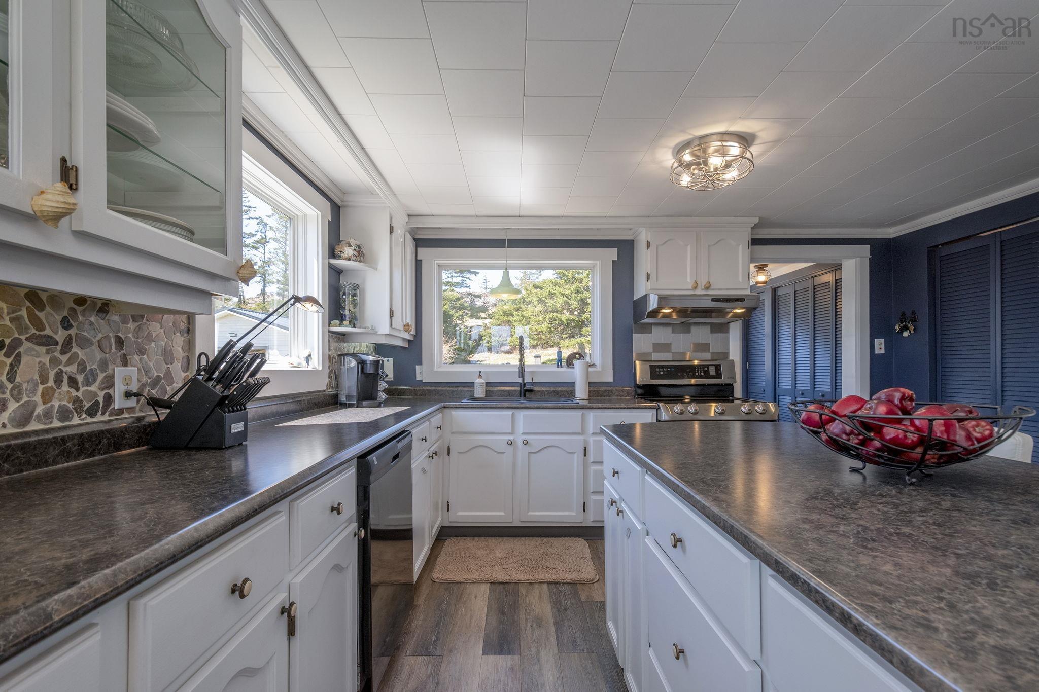 $568,000.00: 1772 304 Highway, Cape Forchu