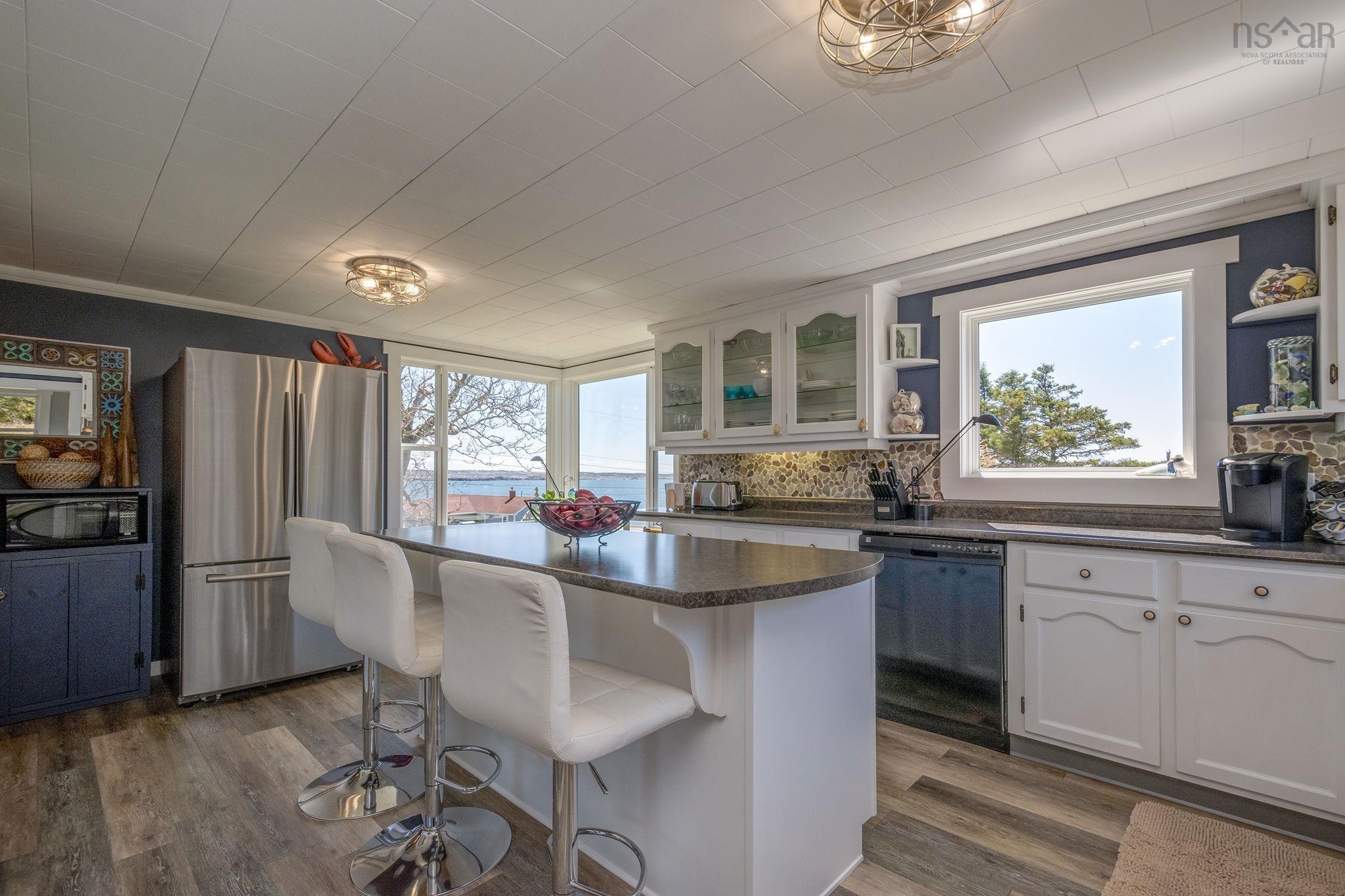 $568,000.00: 1772 304 Highway, Cape Forchu