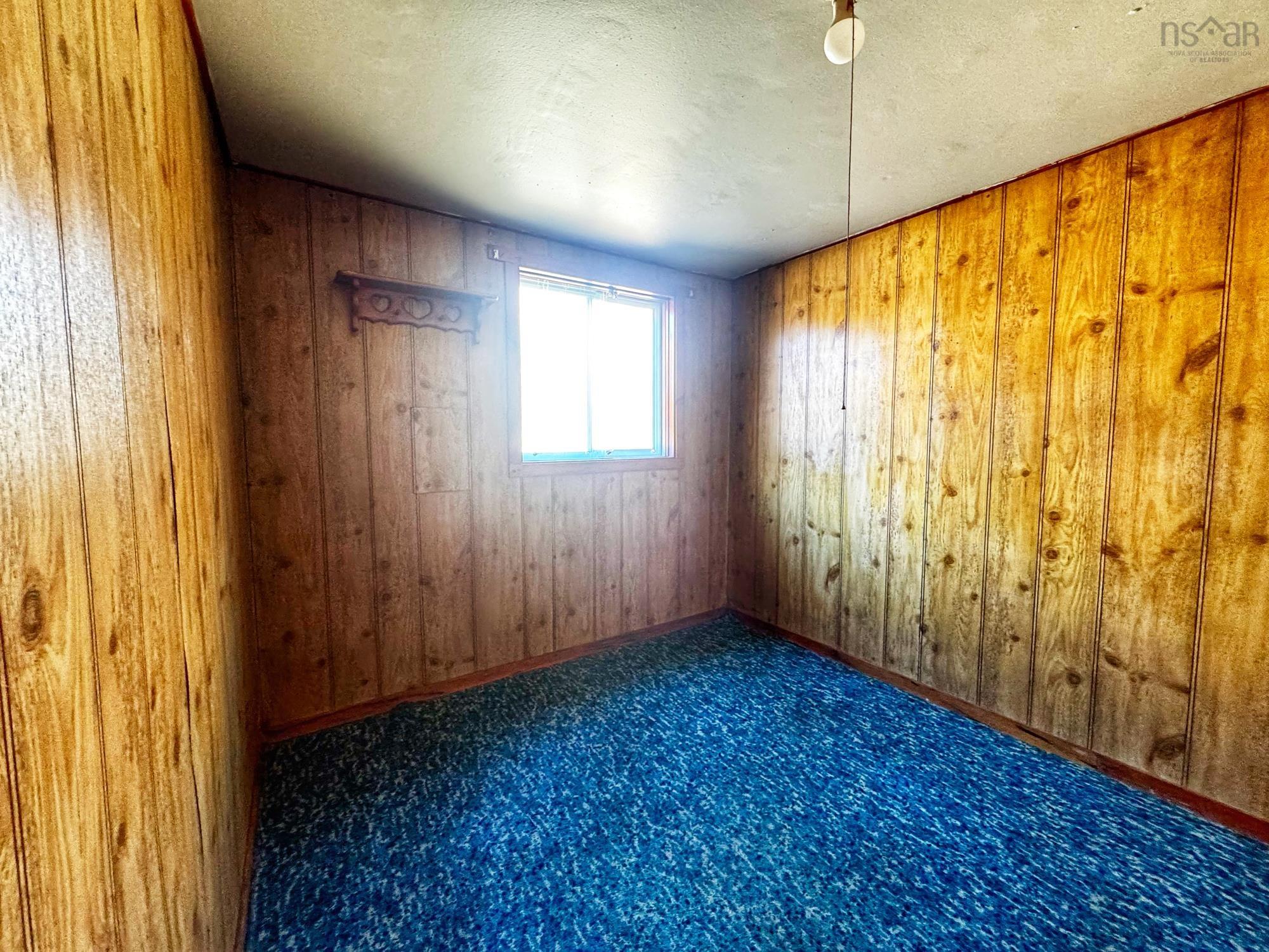 $184,900.00: 9932 Highway 201, South Farmington