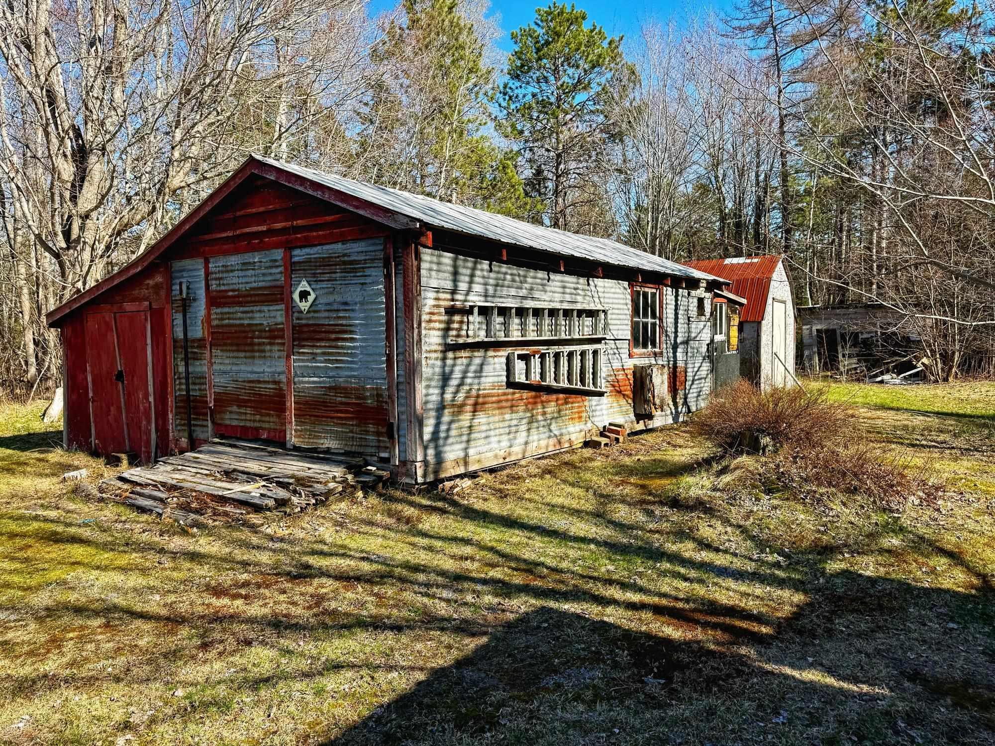 $184,900.00: 9932 Highway 201, South Farmington