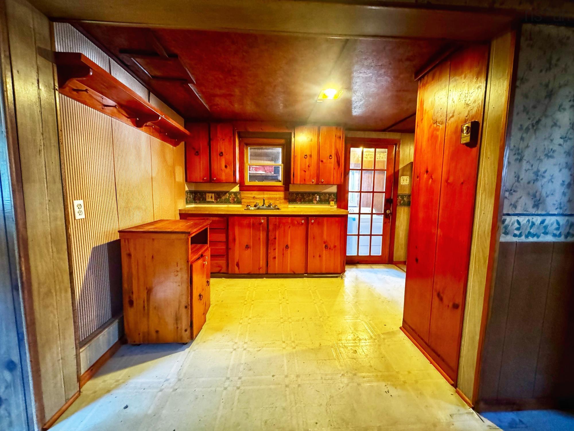 $184,900.00: 9932 Highway 201, South Farmington