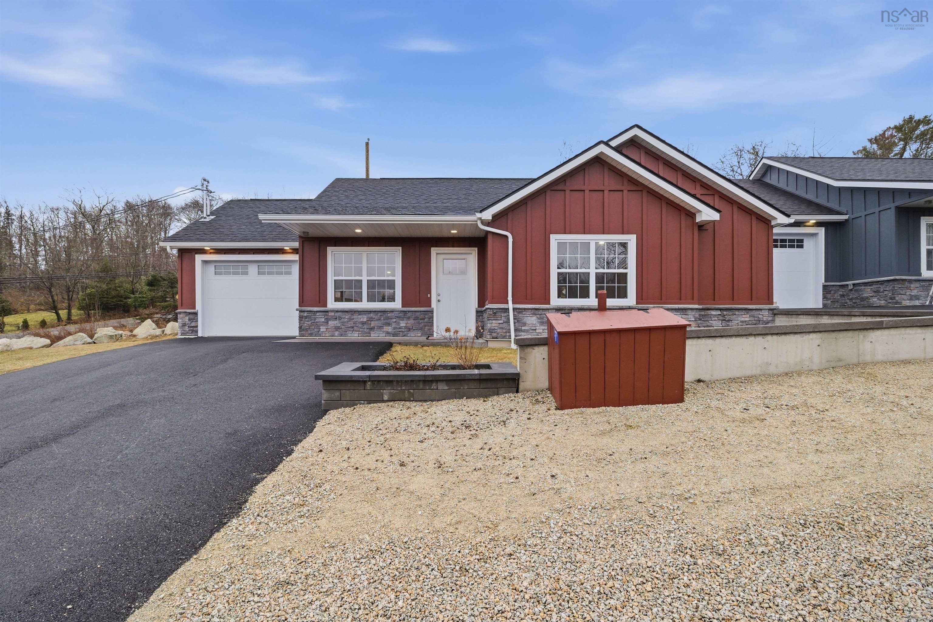 $423,900.00: 7 Lions Club Road, Fox Point