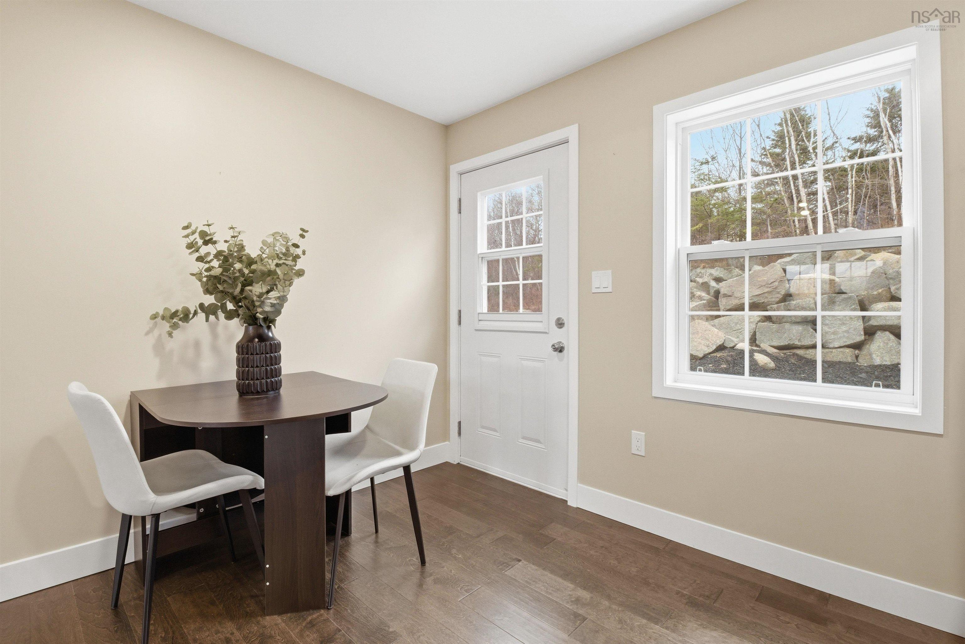 $423,900.00: 7 Lions Club Road, Fox Point